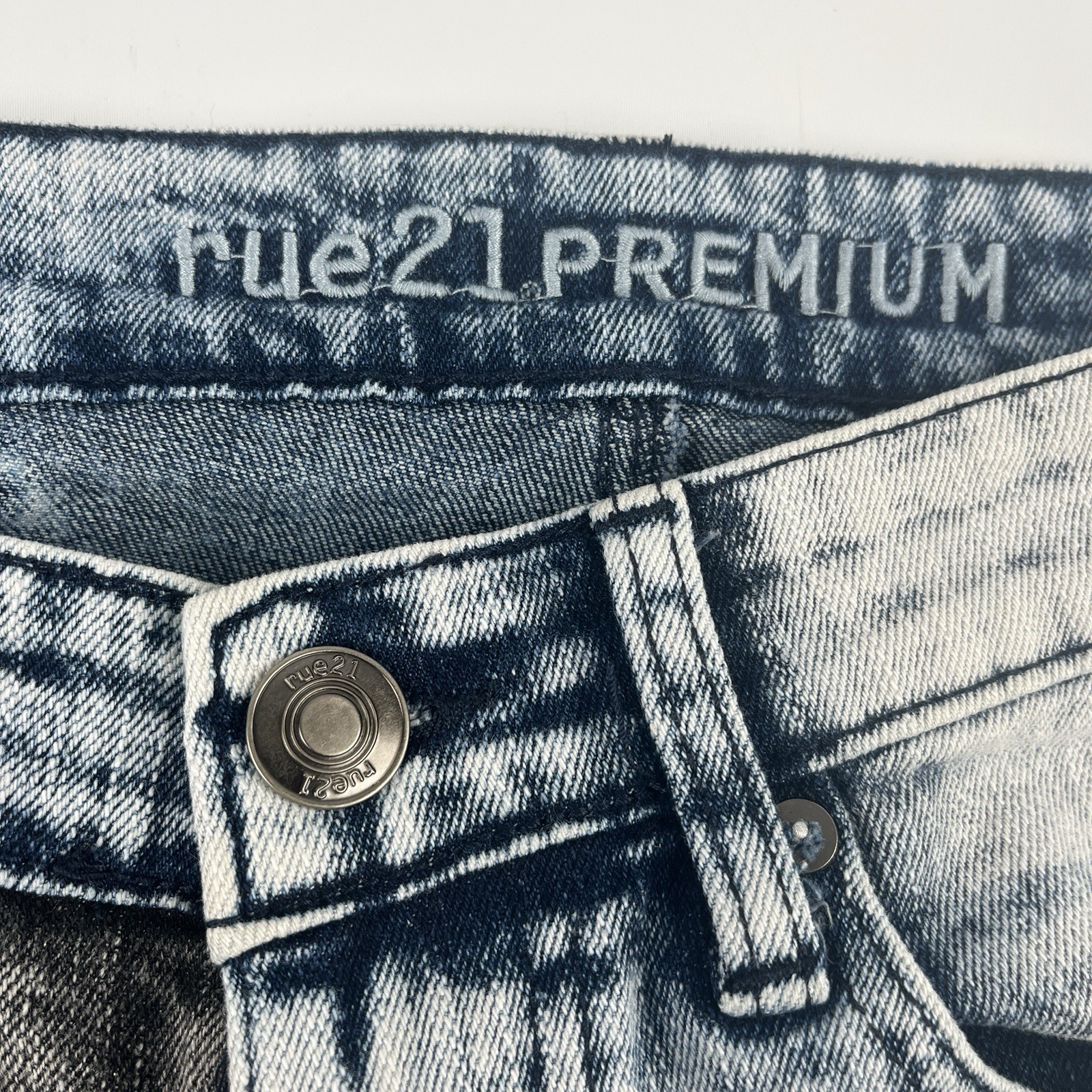 Rue 21 Jeans Men’s 28×30 Skinny Supreme Grunge Hippie Moto Acid Wash Patches