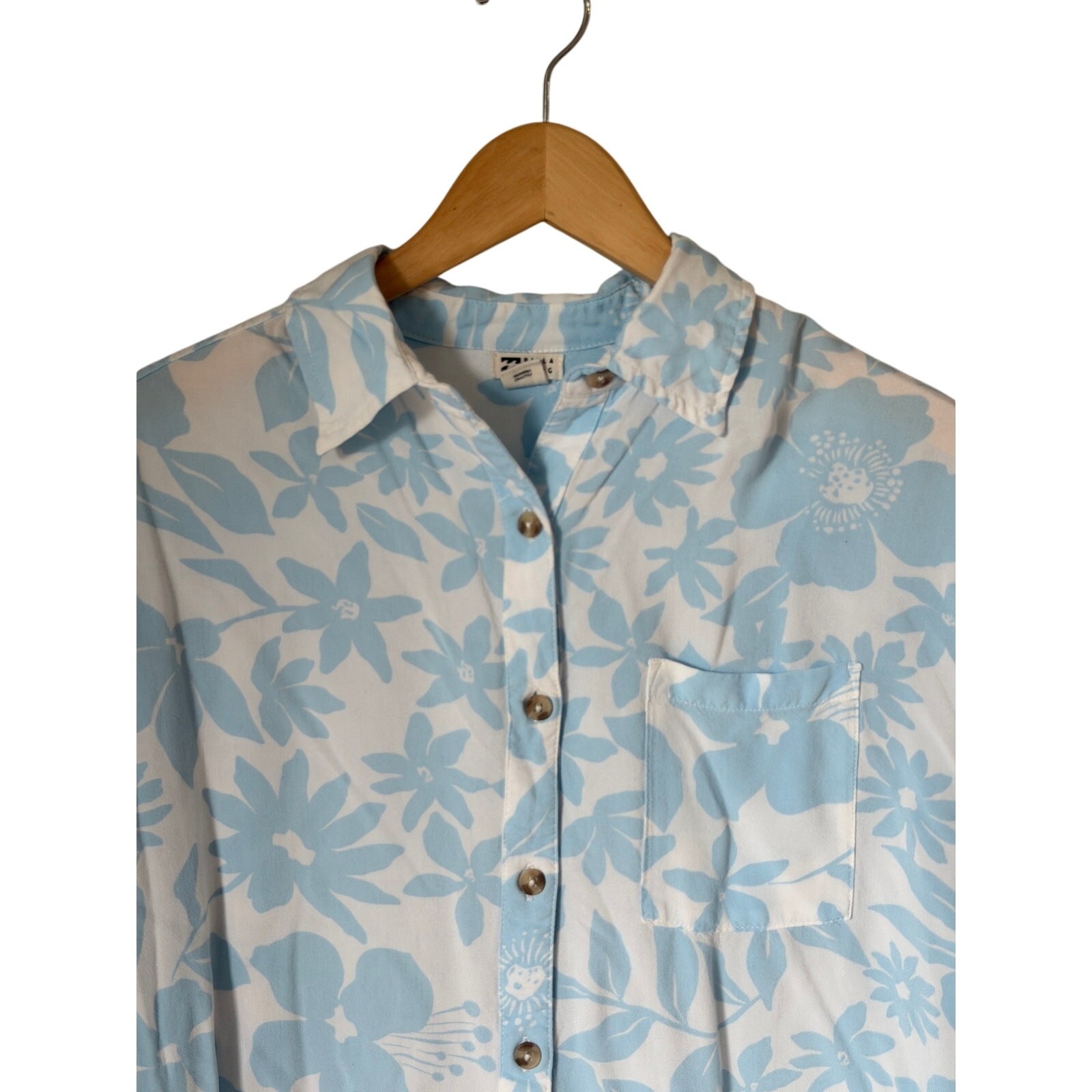 Billabong Mens Size Small Floral Button Down Shirt Blue White Hawaiian Beach