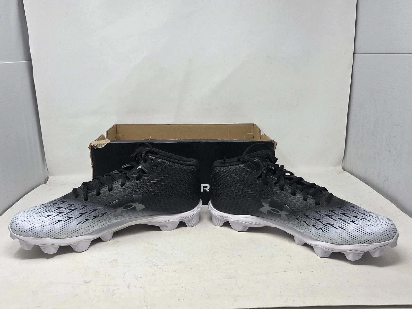 Under Armour Spotlight Fran RM 4.0 Cleats Black White 3027293-001 Mens Size