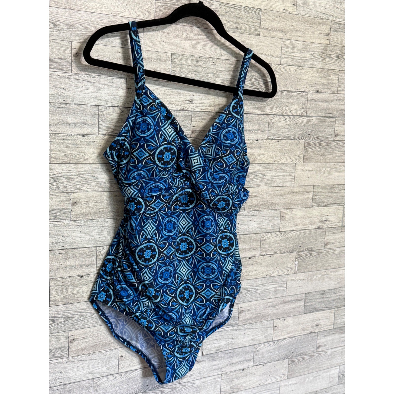 Jantzen Womens Blue Geometric Ruched One Piece Swimsuit Surplice V-Neck Large