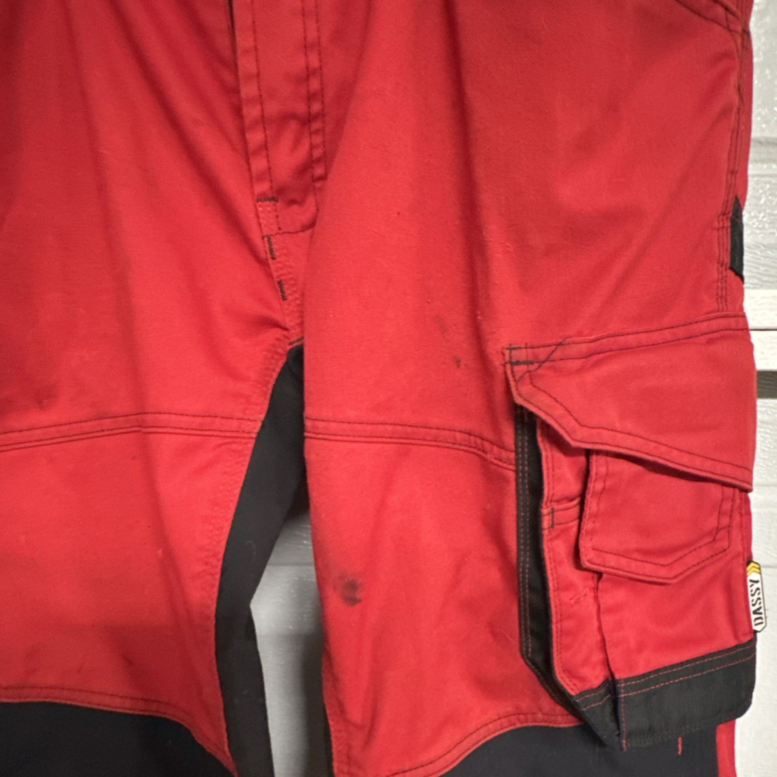 Dassy Red Black Work Pants Multiple Pockets Reinforced Areas Men