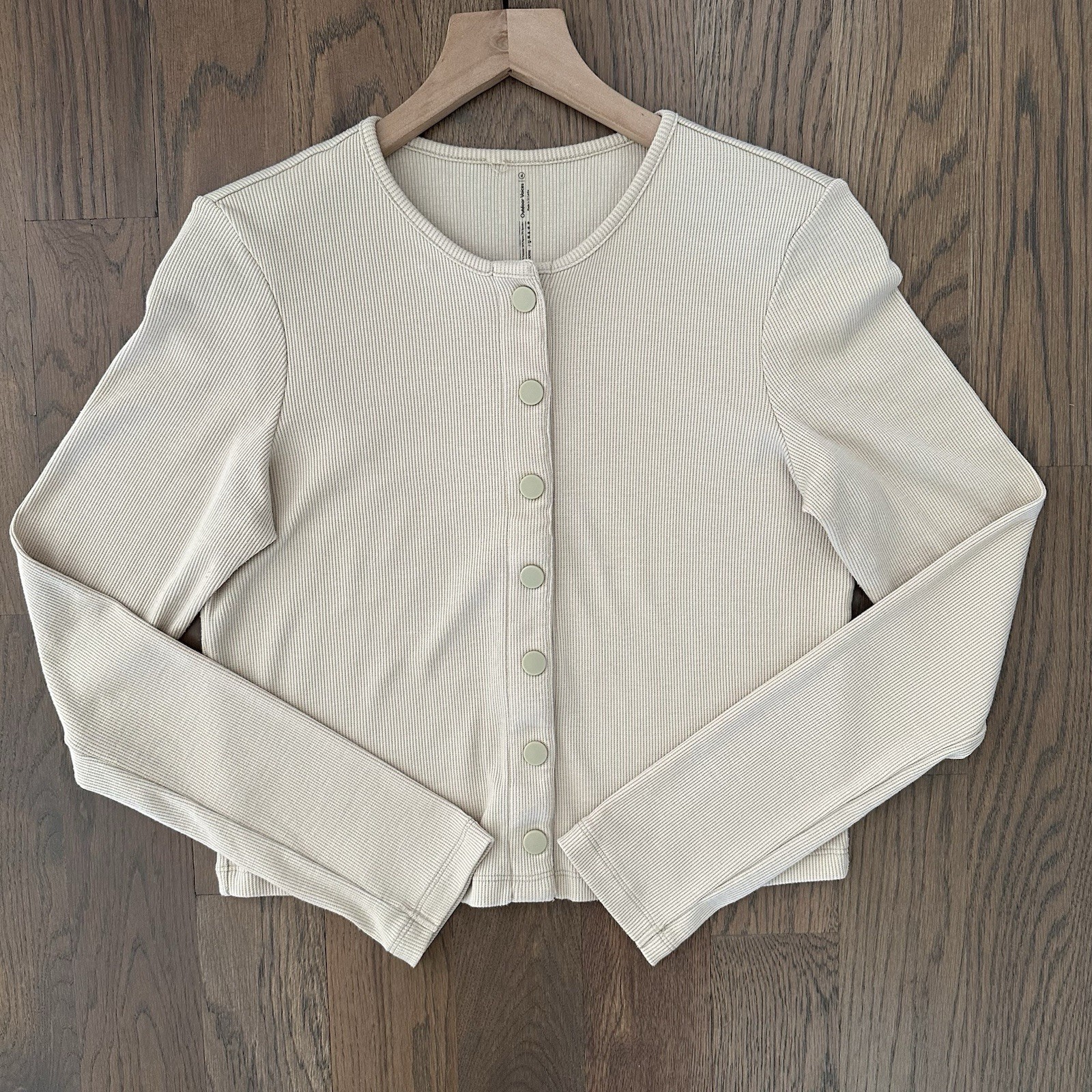 Outdoor Voices CozyRib Snap Front Long Sleeve Cropped Top in Wheat Extra Large
