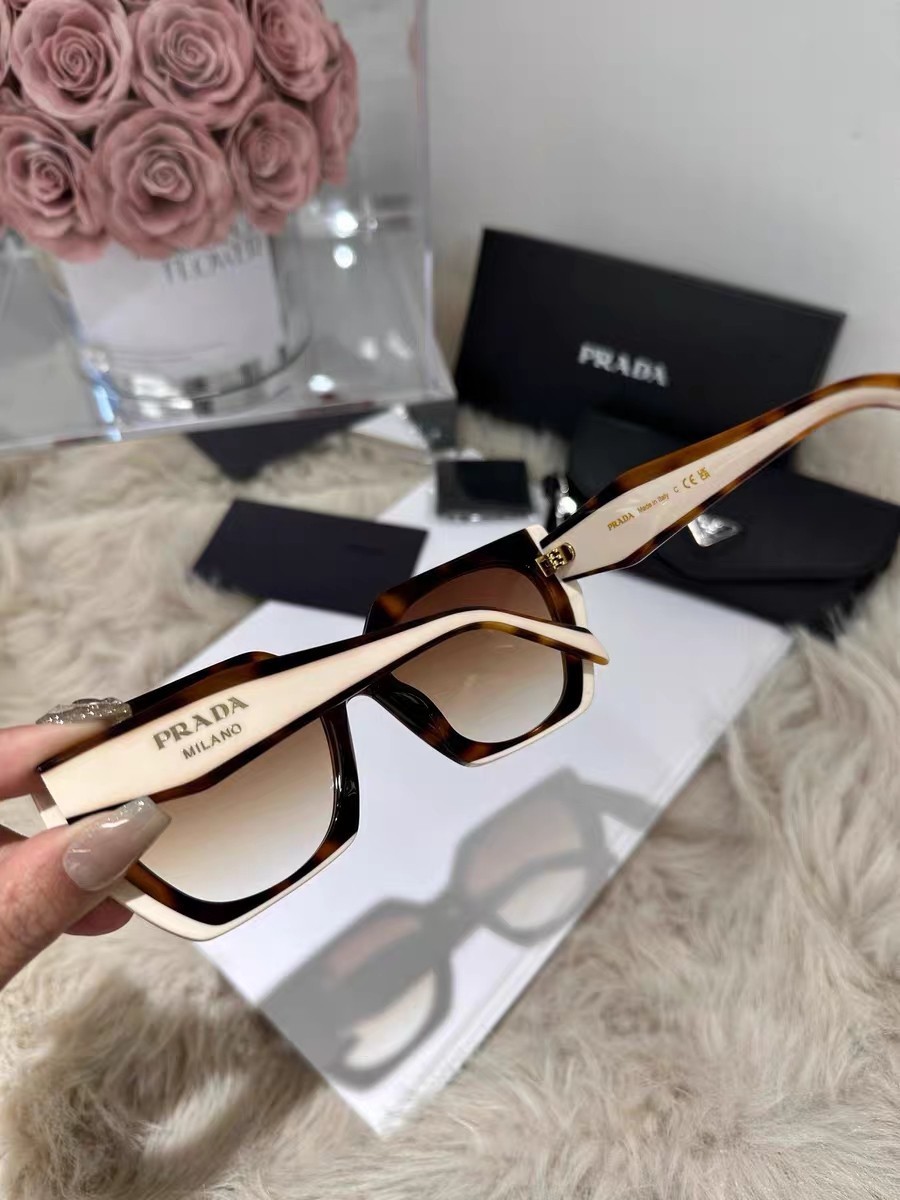 PRADA PR15W Tortoiseshell Frame Brown Lens Sunglasses 54 19-140