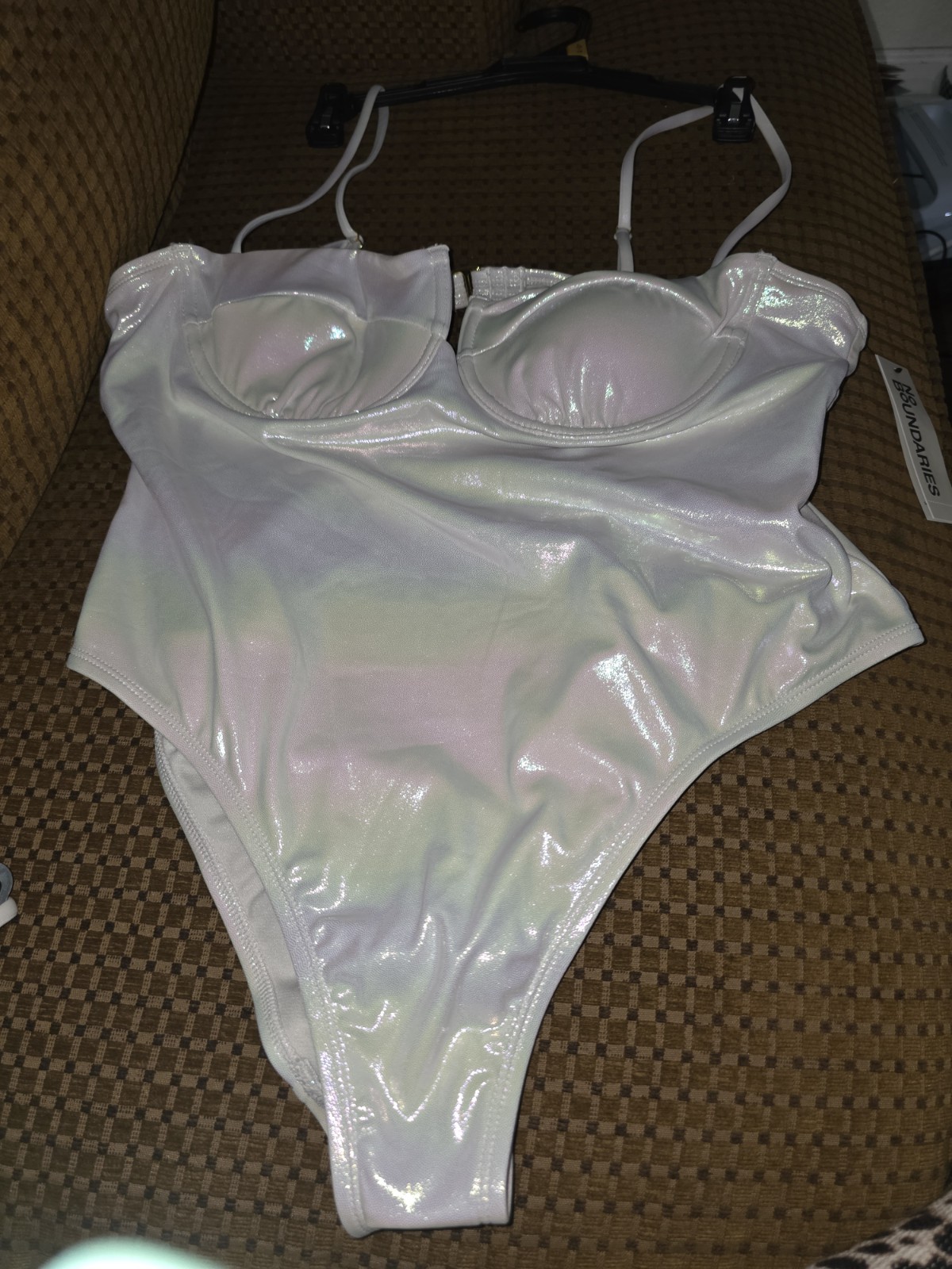 No Boundaries Women’s Iridescent Underwire Cheeky One Piece Swimsuit Large