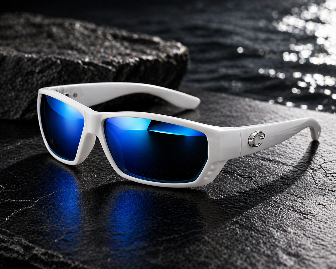 Costa Del Mar Polarized Sunglasses Blue Mirror Lens UV400 Fishing Driving