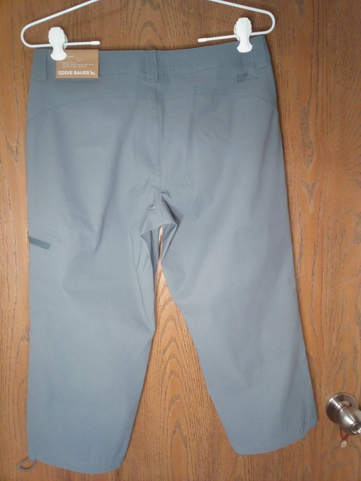 NWT $65 Eddie Bauer Wm’s Rainier Gray Capri Hiking Pants Sz P4