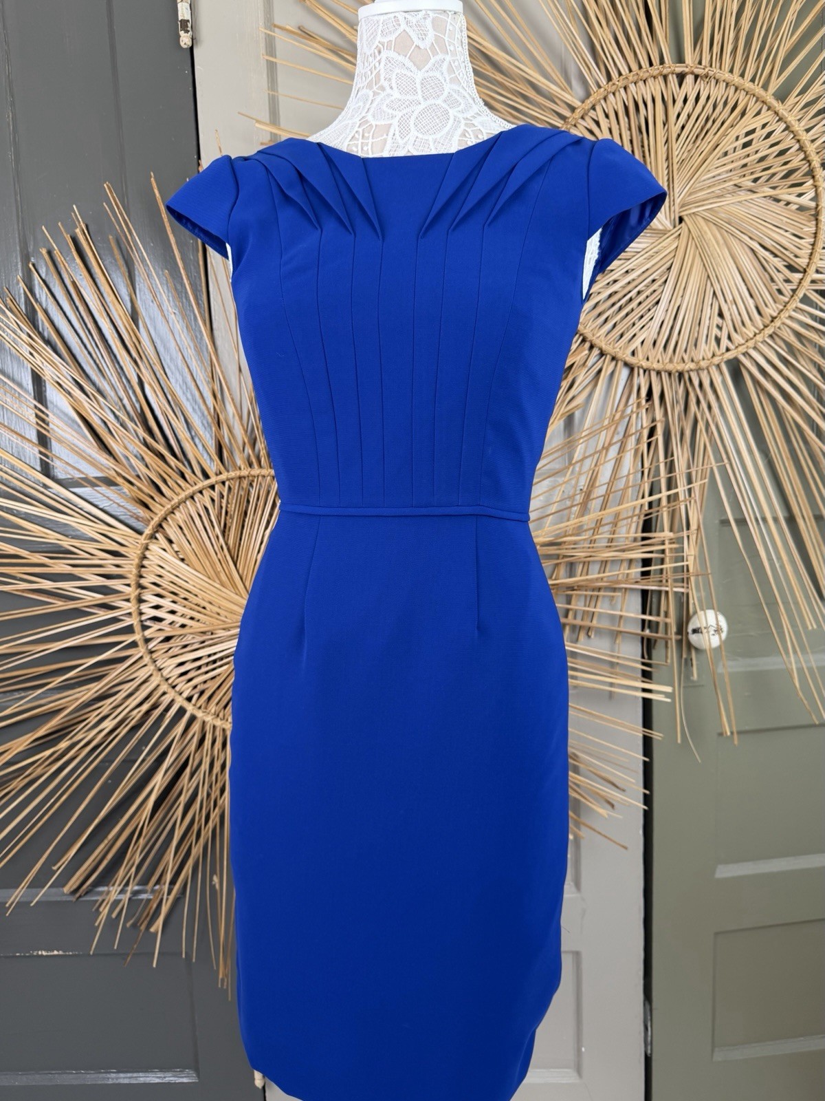 Tahari Arthur S Levine Cobalt Blue Pleated Cap Sleeve Sheath Dress Size 2