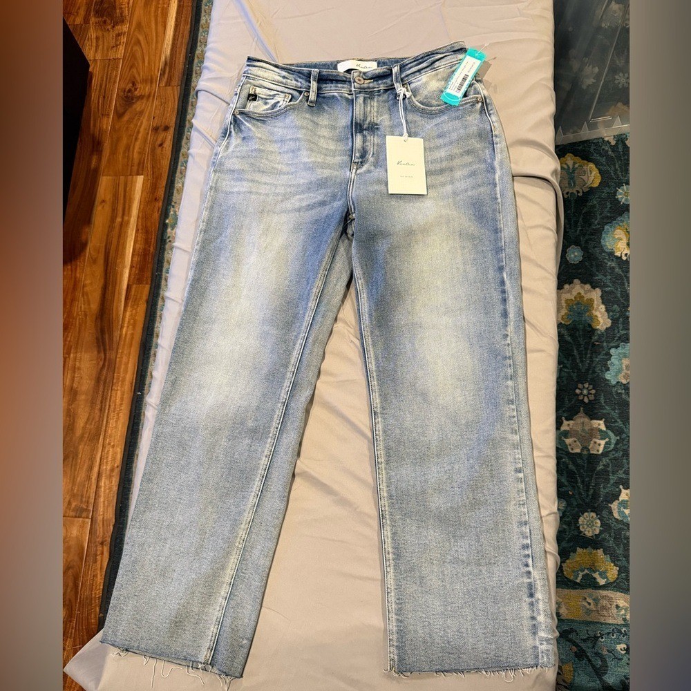 NWT Kancan High Rise Crop Straight Jeans Light Wash Raw Hem Size 6