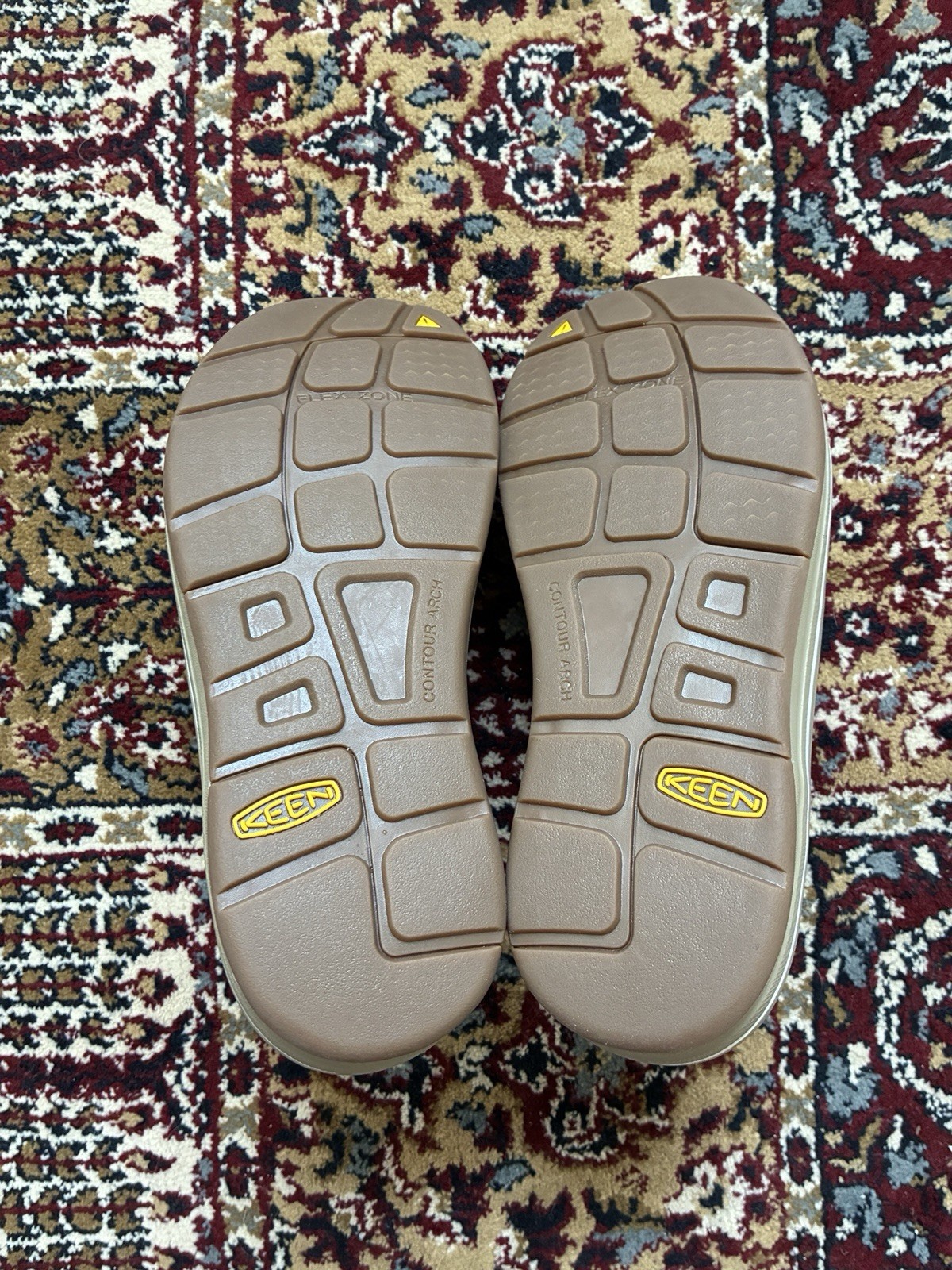 Keen Uneek White Cap Cornstalk Sandals Women’s 10