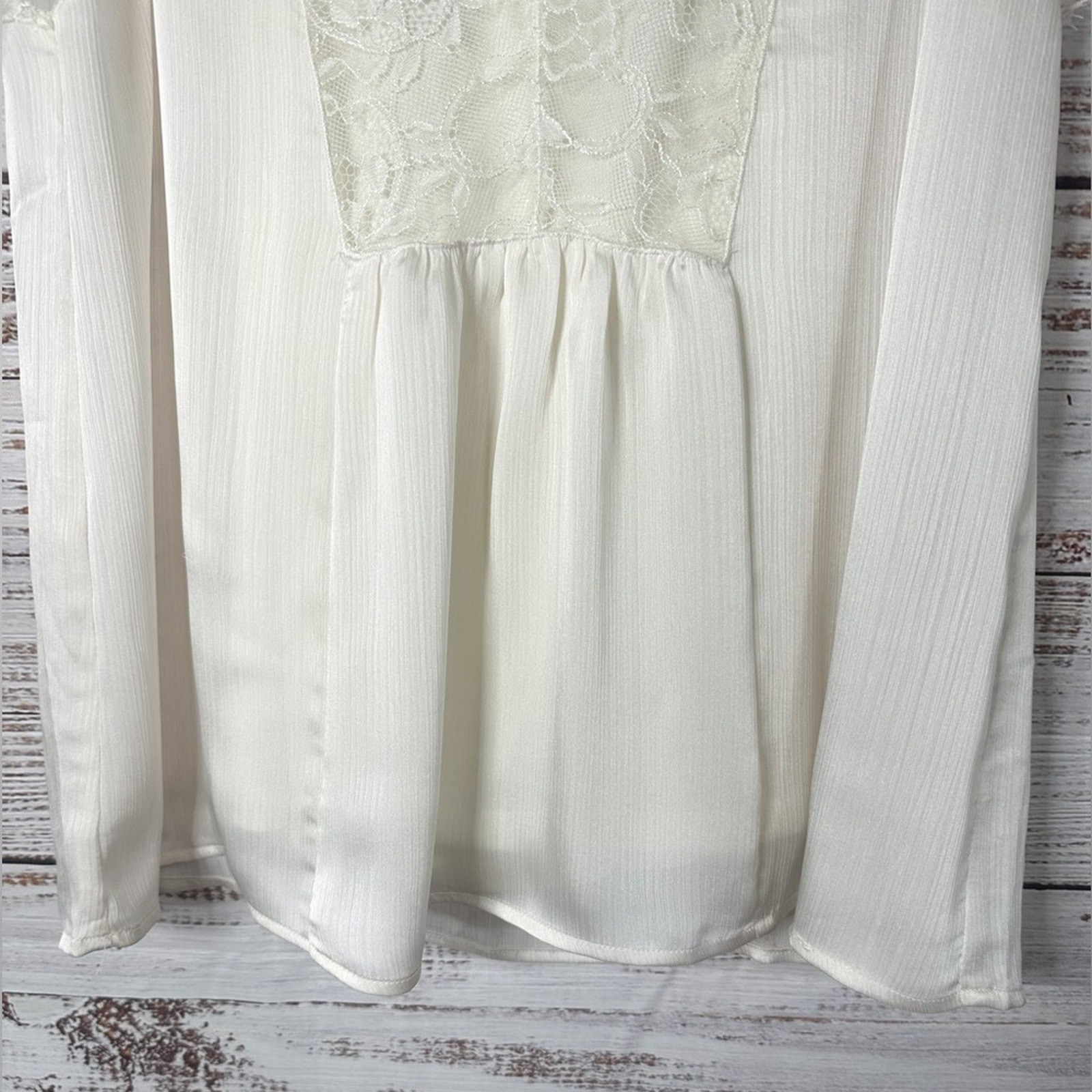 NEW with tags Lovestitch Ivory Kaylee Lace and Satin Blouse, NWT, Size Small