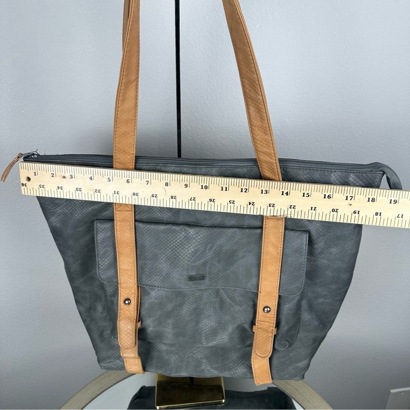 ROXY Large Tote Bag Grey Faux Leather Top Zipper Casual Travel Beach School