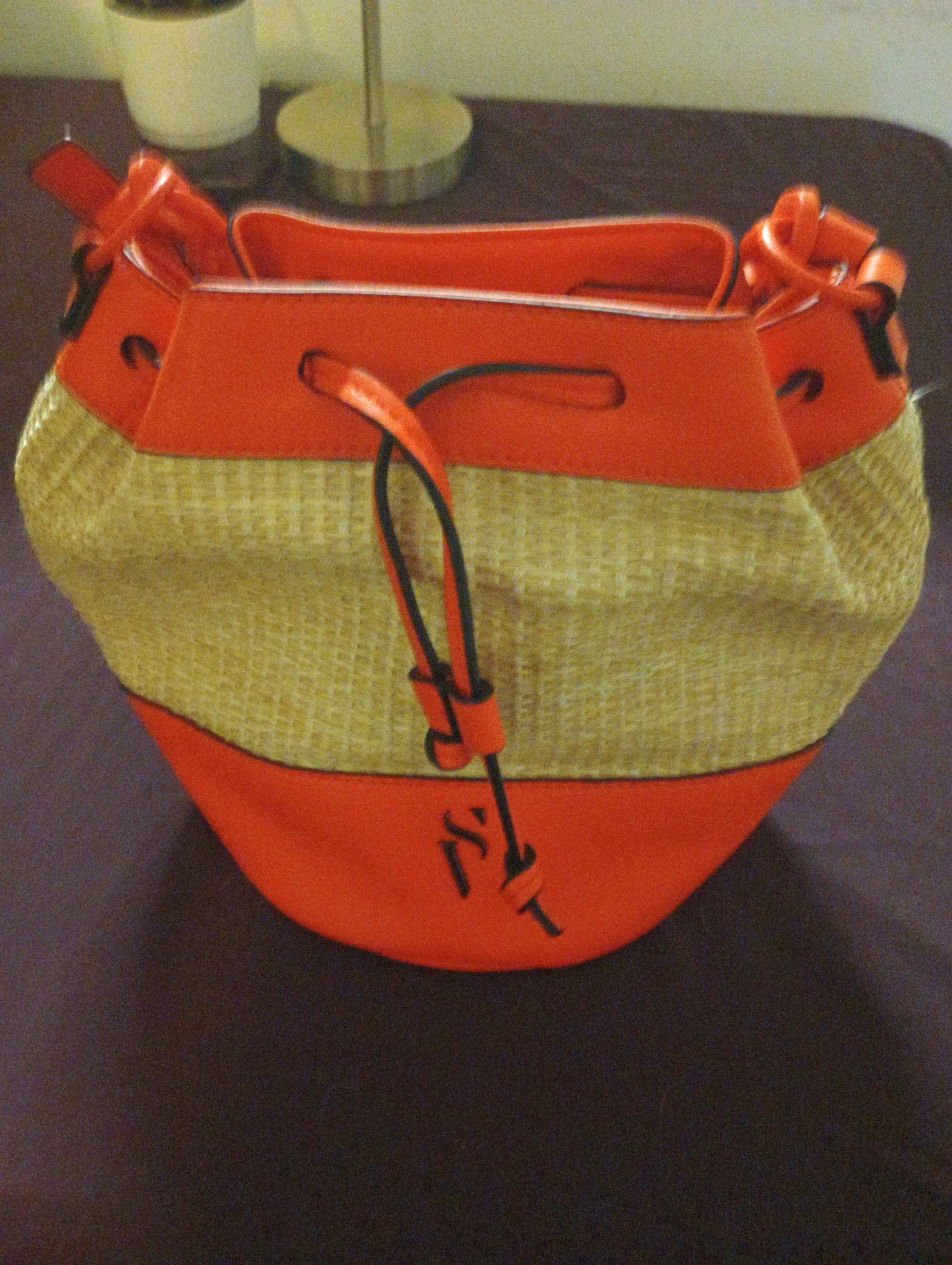 Simply Vera Wang Orange Tan Woven Straw Bucket Bag Colorblock Drawstring Purse