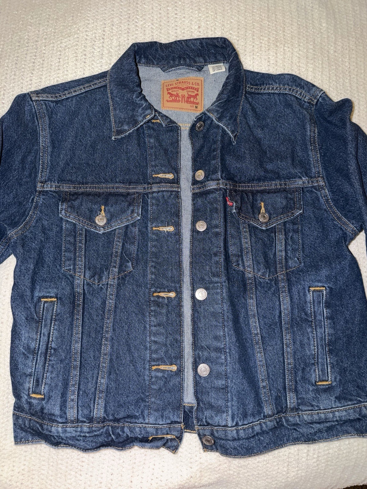 Levi’s Blue Jean Jacket Size M Button Front Collared Pockets Cotton