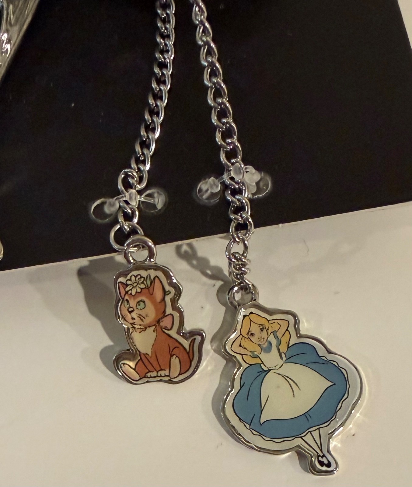 disney alice in wonderland meal hairclip