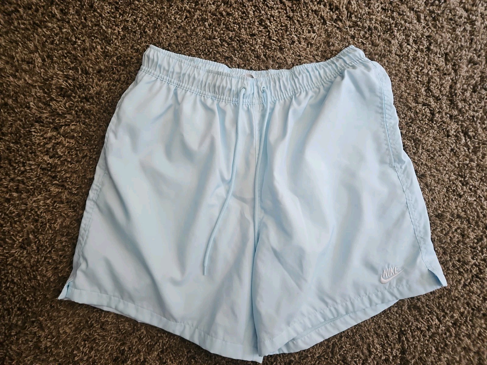 Nike Club Woven Standard Fit Mid Thigh Length Light Blue Shorts Med. Men
