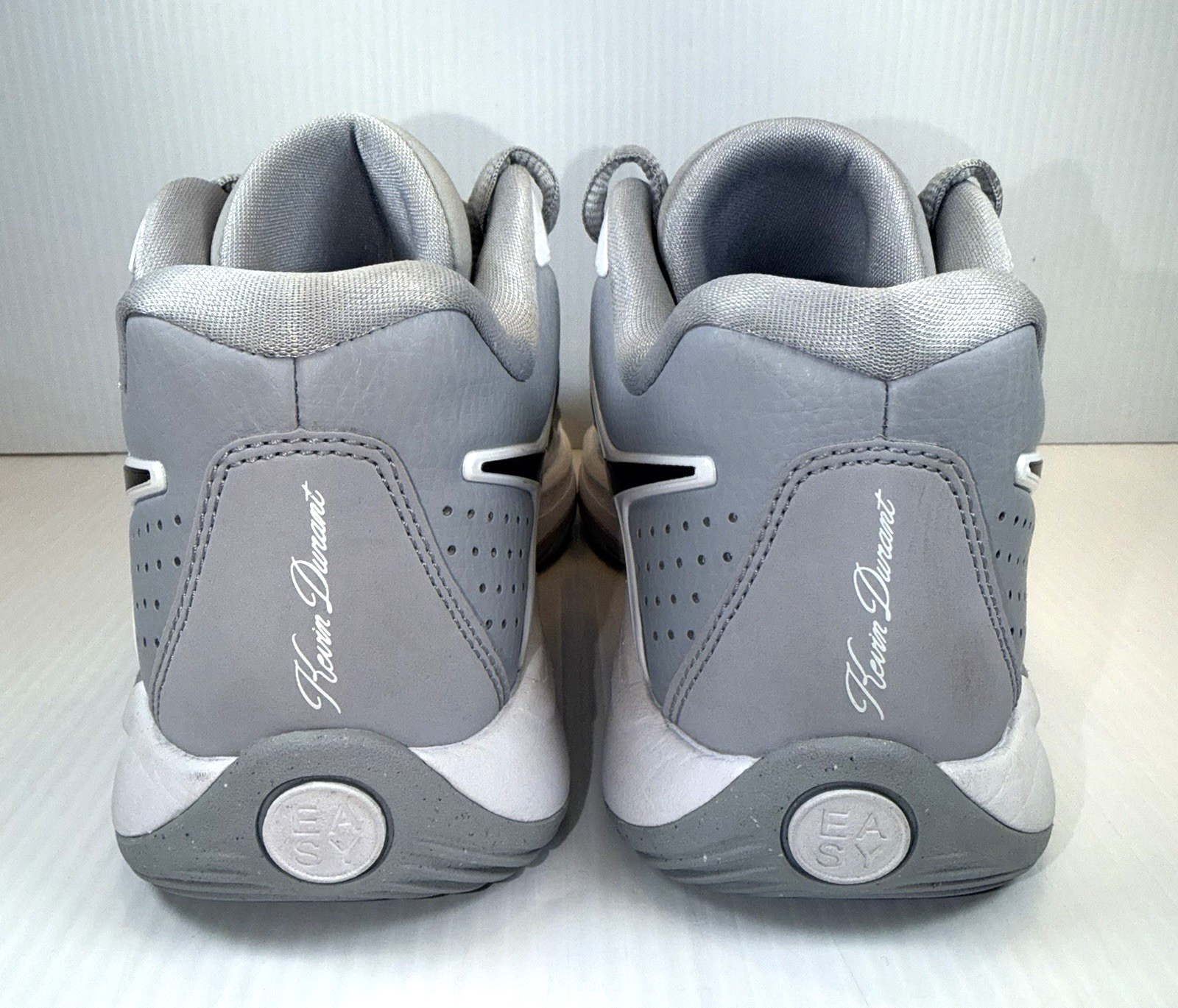 Nike KD17 TB Kevin Durant Men’s Basketball Shoes Size 8.5 Wolf Grey EUC
