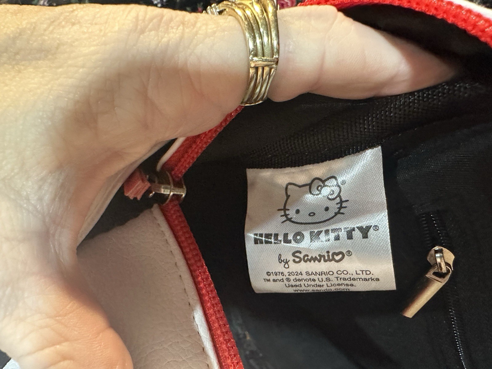 Hello Kitty Adorable Backpack Change Purse School Luggage Play Inner Pockets