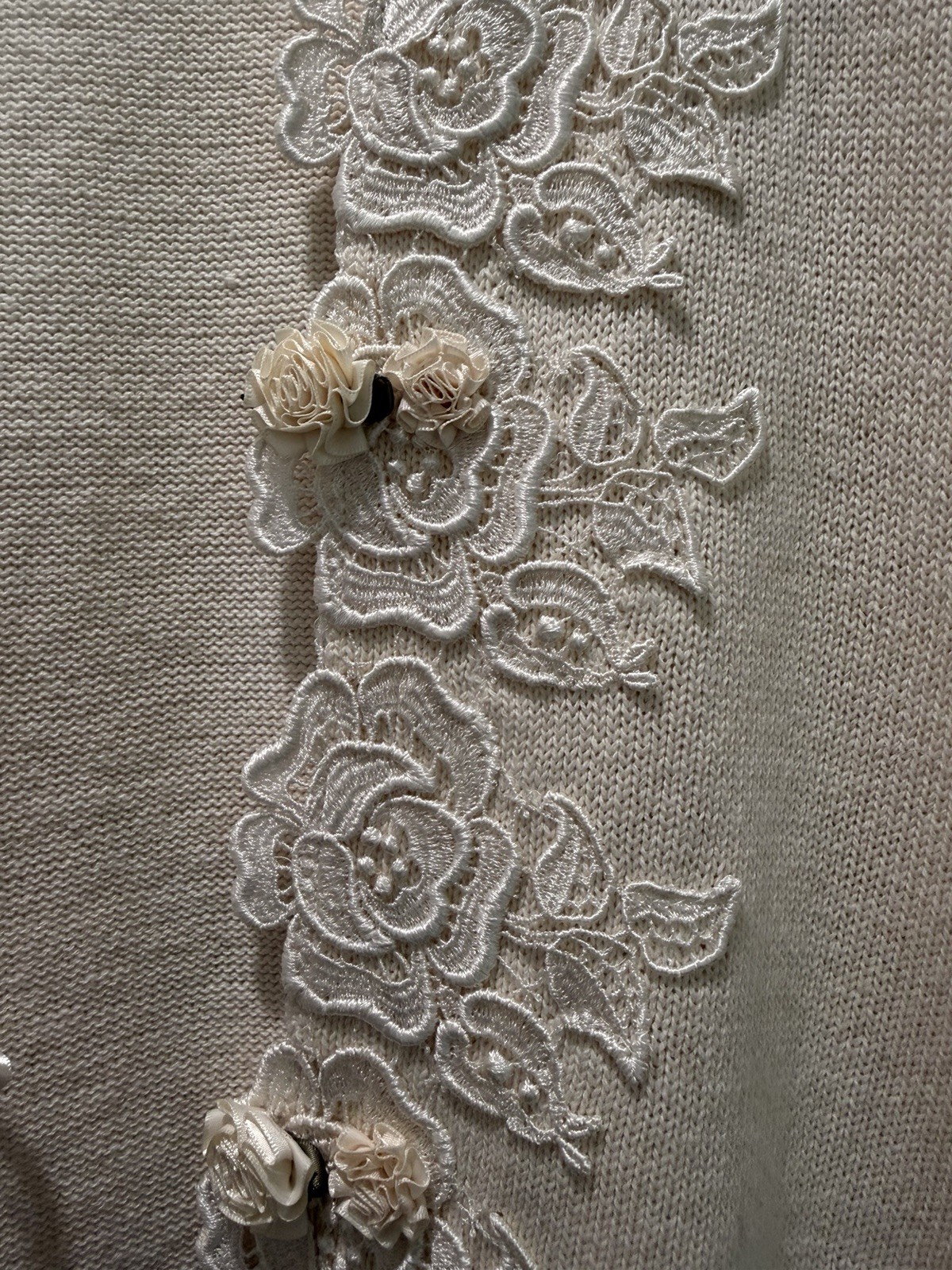 Magnet Art Lynn Yang L Ivory Lace Rose Cardigan Soutache Embroidered Cottagecore
