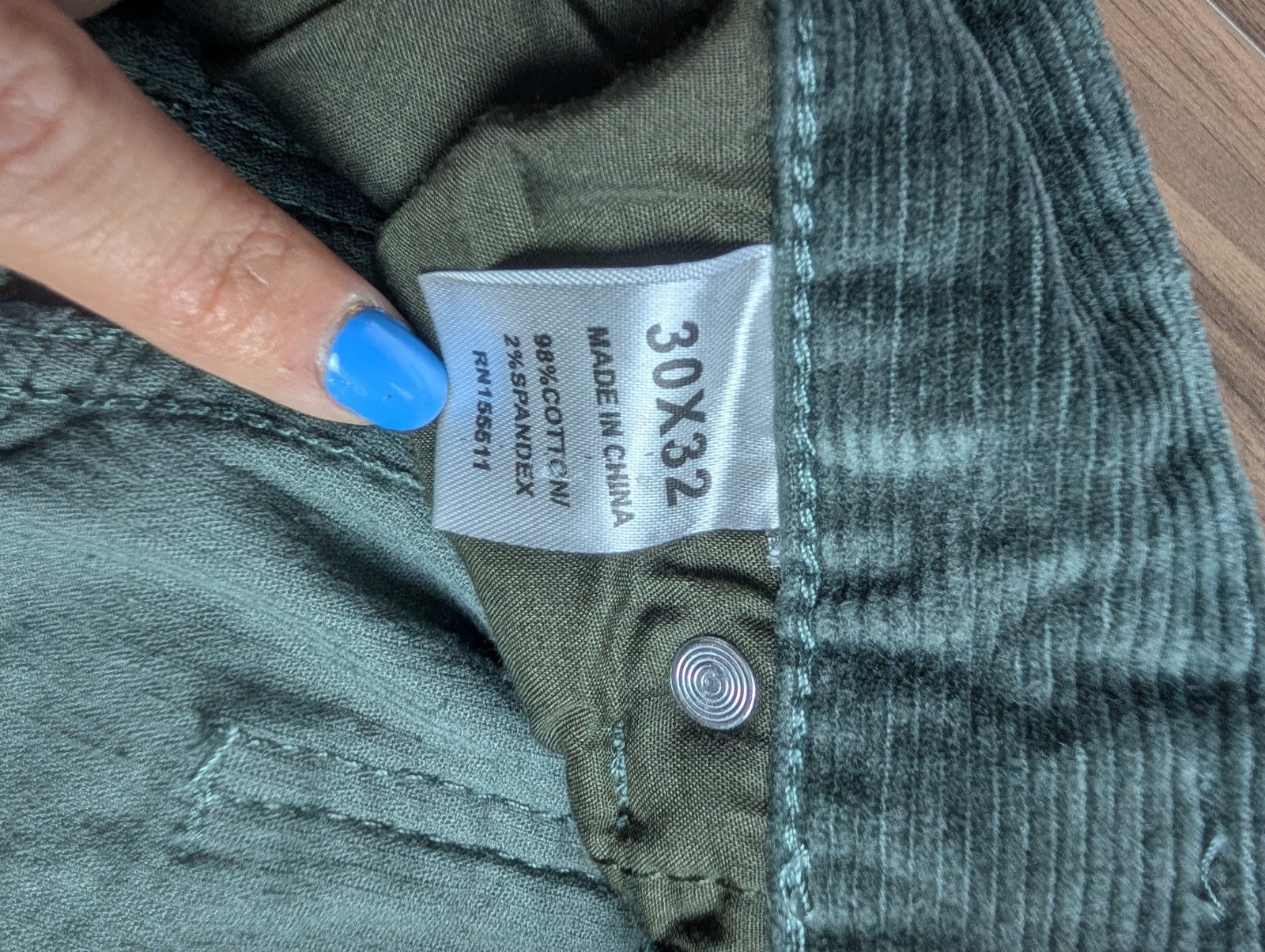 Aeropostale Mens 30×32 Olive Green Corduroy Pants Straight Stretch Casual 5…