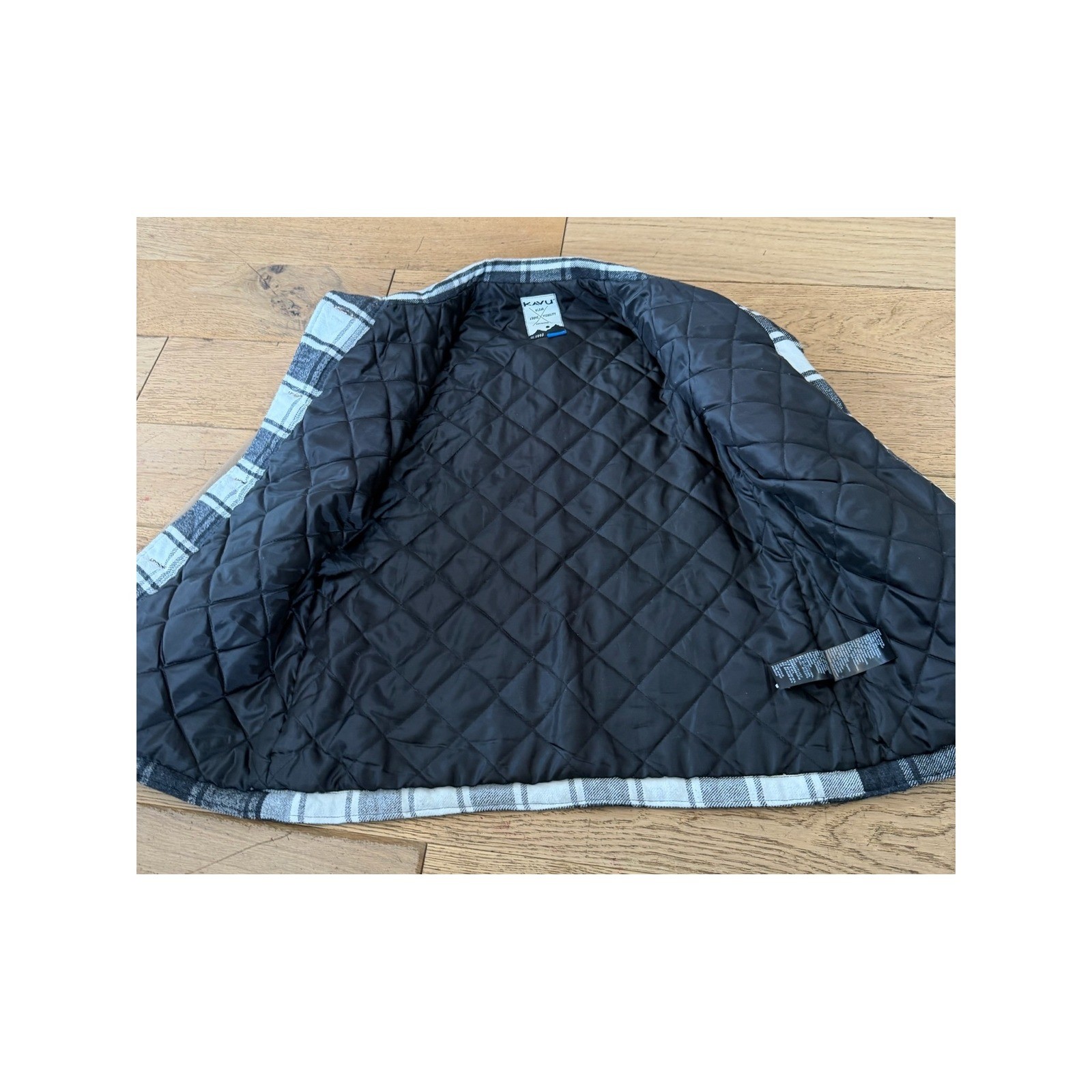 KAVU Highlands Plaid Contrast Sleeve Quilted Lined Shirt Jacket Button Up Size L