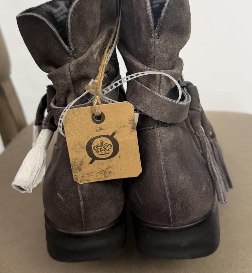 Born Kenya Ankle Boots Booties Shoes Size 11 Womens Taupe Suede Zip Up Tassels