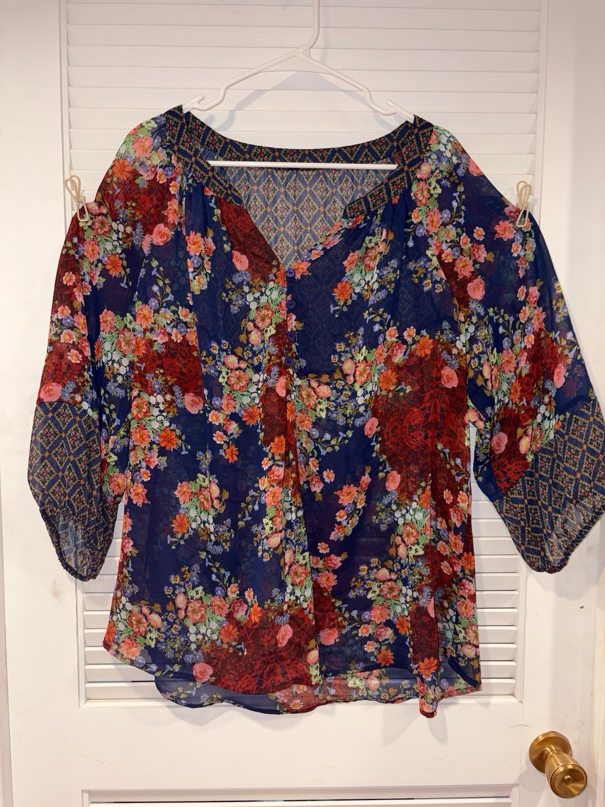 Women’s XL Blue Red Floral Button Front 3/4 Flutter Sleeve Tunic Top