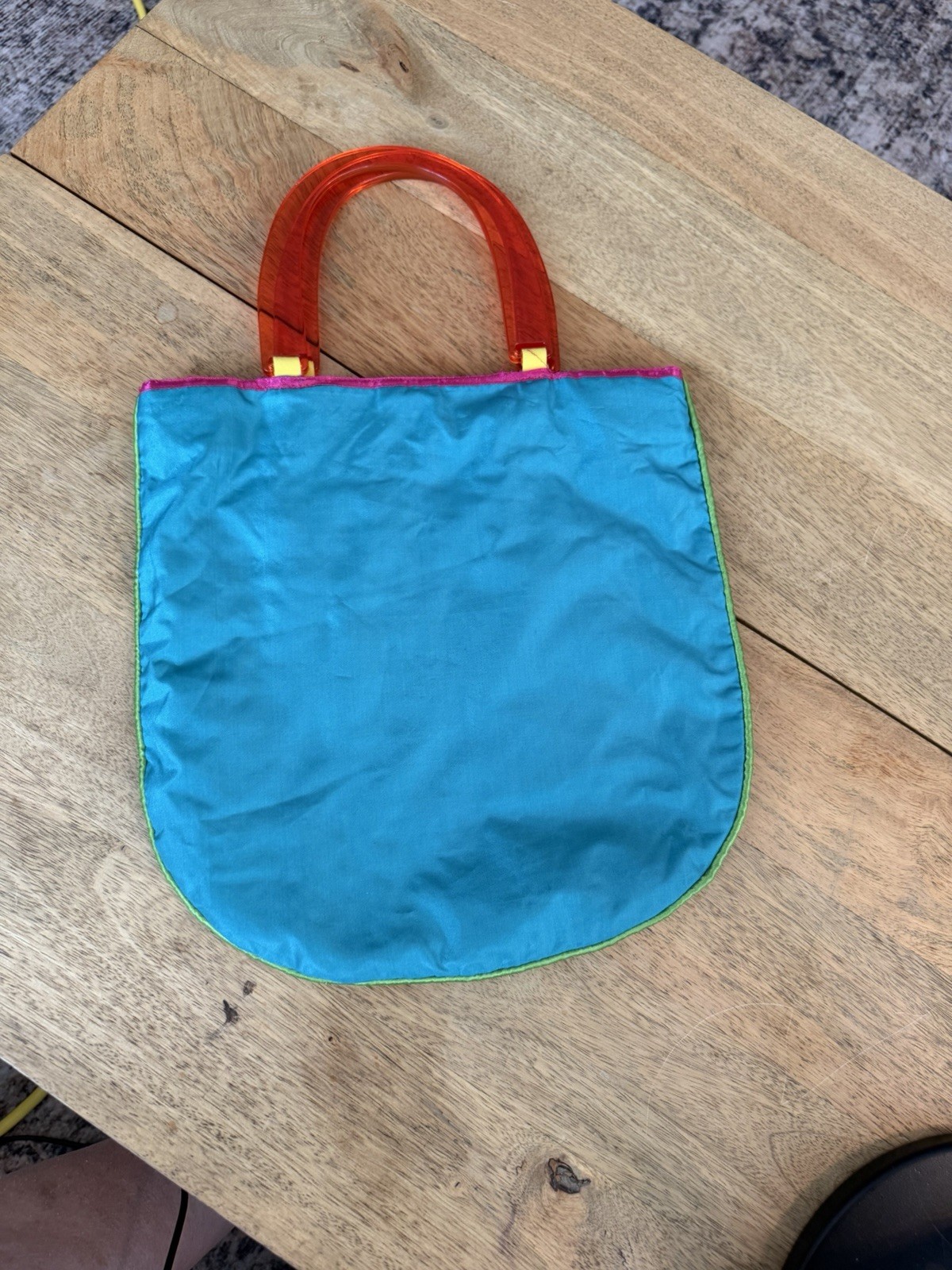 Accessorize Handbag Embroidered Parrot Tropical Dbl Plastic Handles 11.5” Square