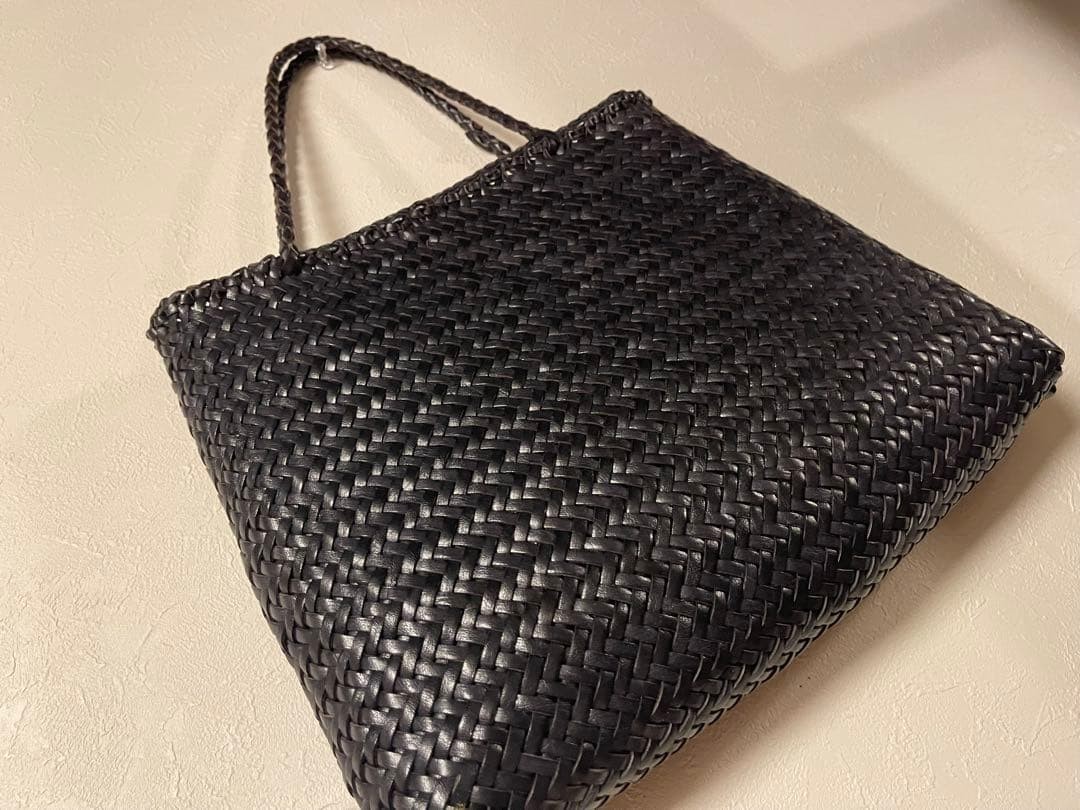 Dragon Diffusion Leather Mesh Tote Black Shoulder Bag