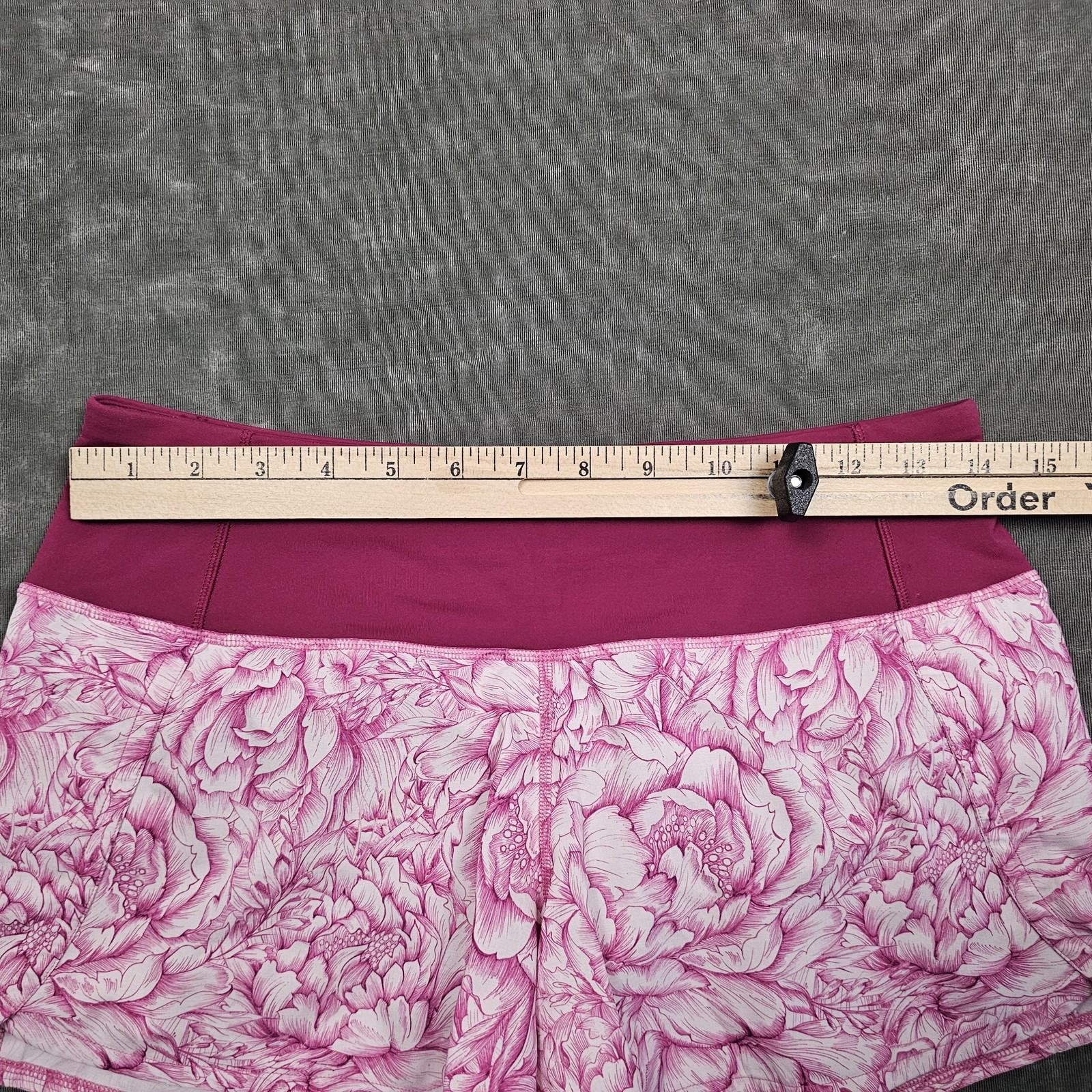 Lululemon Shorts Womens 4 Pink Floral Running 3.5in Lined Zip Pocket Athletic