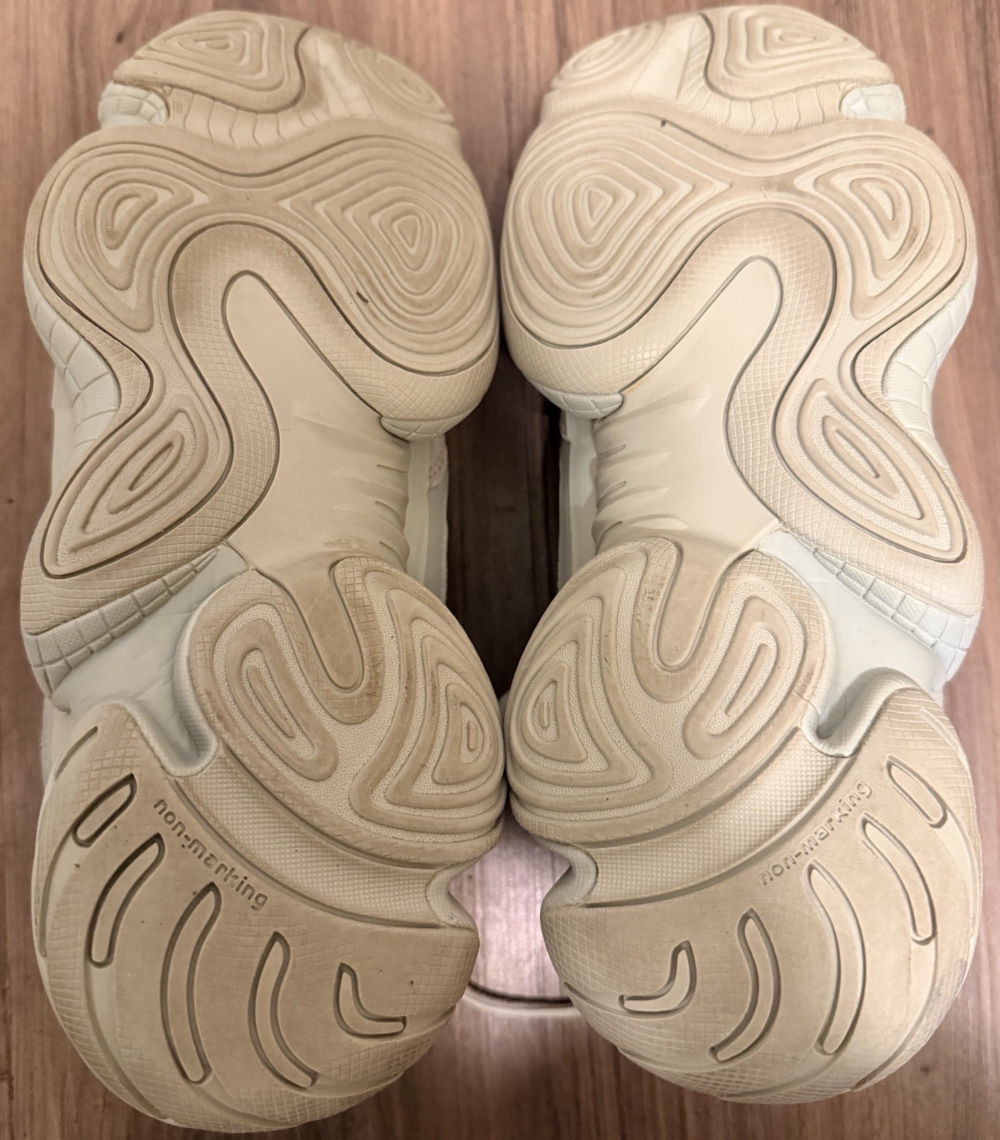 Adidas Yeezy 500 – Blush. Men’s Size 11