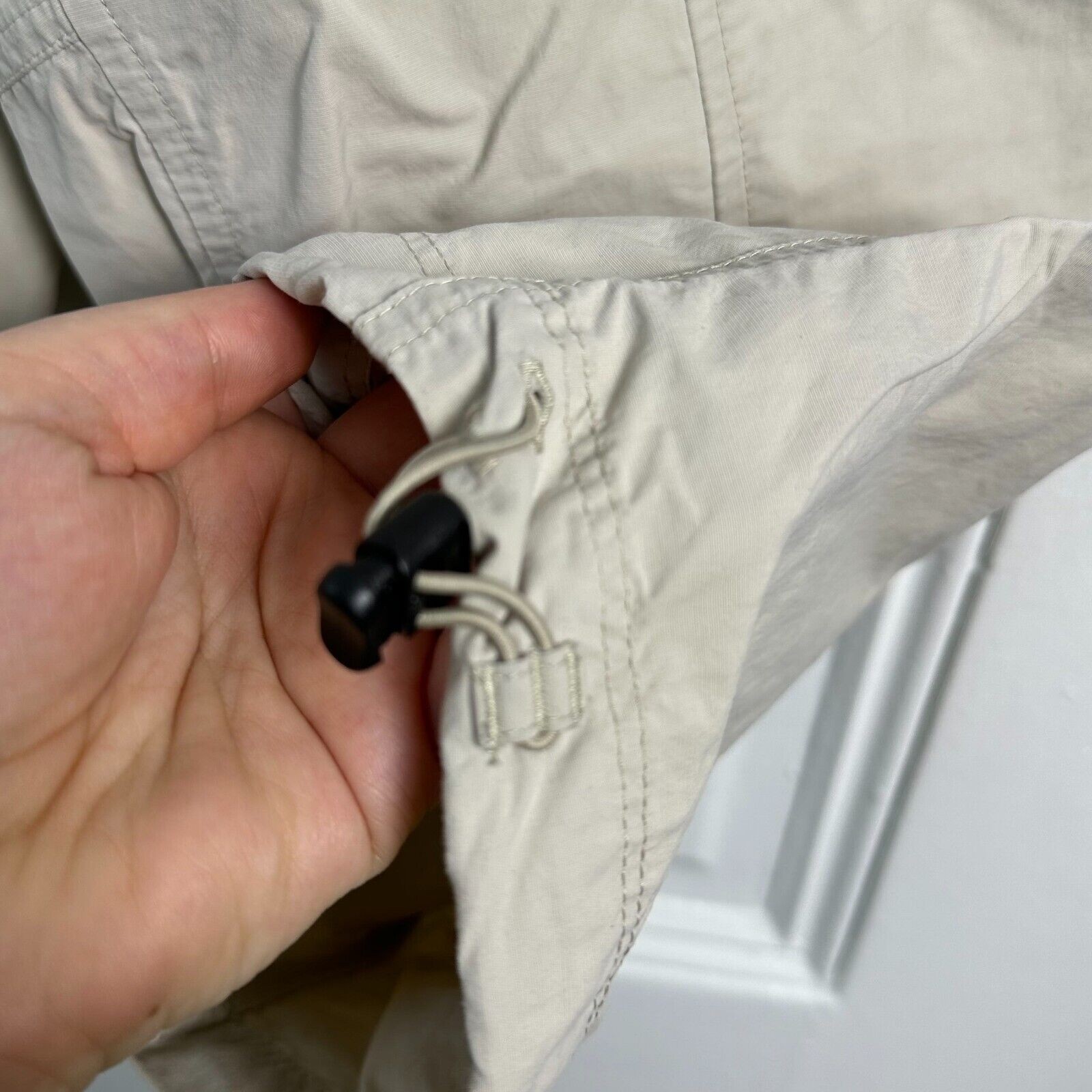 Columbia Titanium Hiking Shorts Womens 8 Tan Cargo Pocketed Nylon Cotton Utility