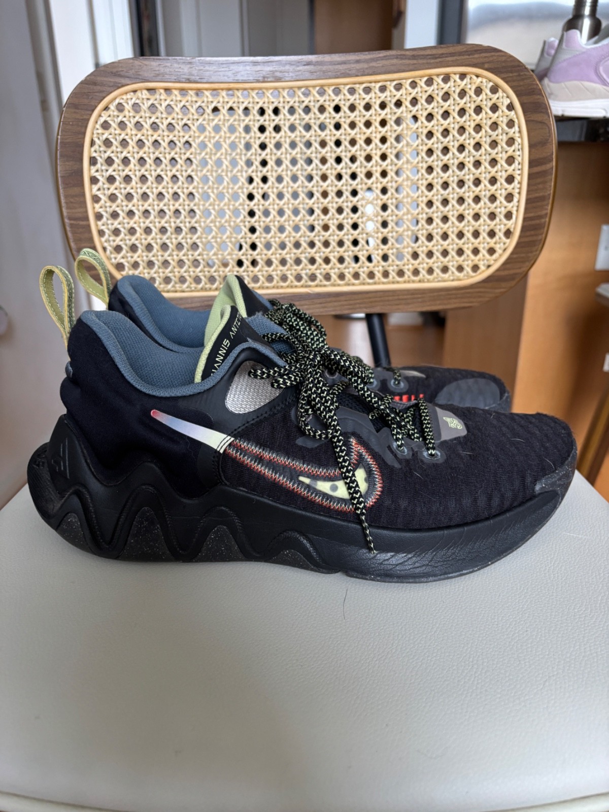 Used but Great Price – Men’s Size 11 – Nike Giannis Immortality Force Field