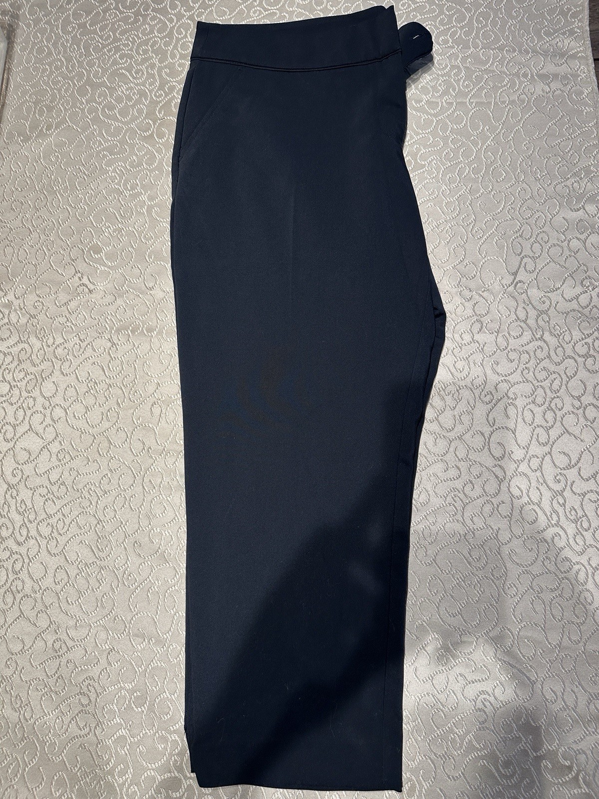 Apt. 9 Women’s Black Mid Rise Straight Fit Capri Pants Easy Care 22″