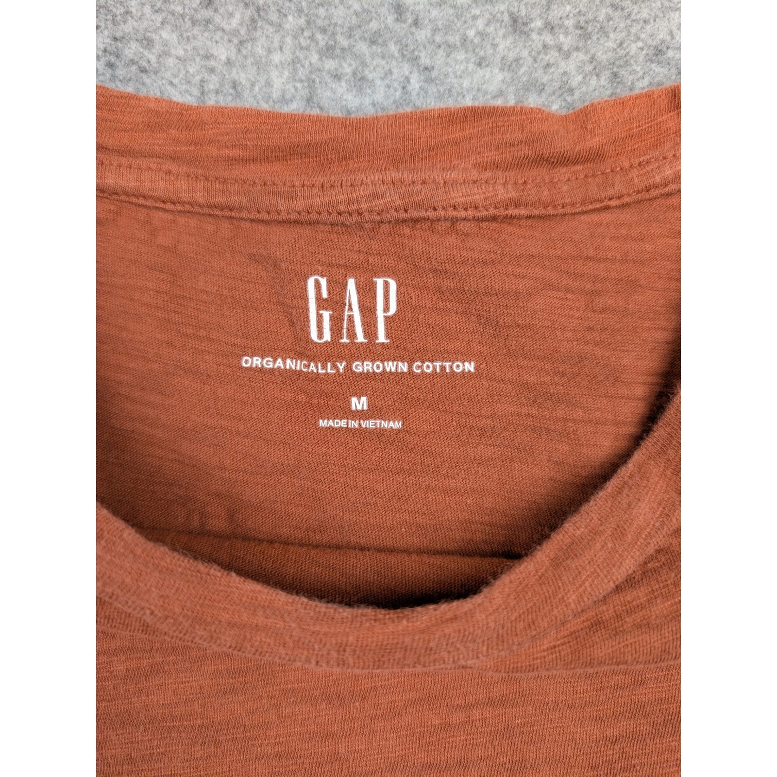 GAP Women Rust Orange Organically Grown Cotton Puff Sleeve Smocked Cuff Tee M