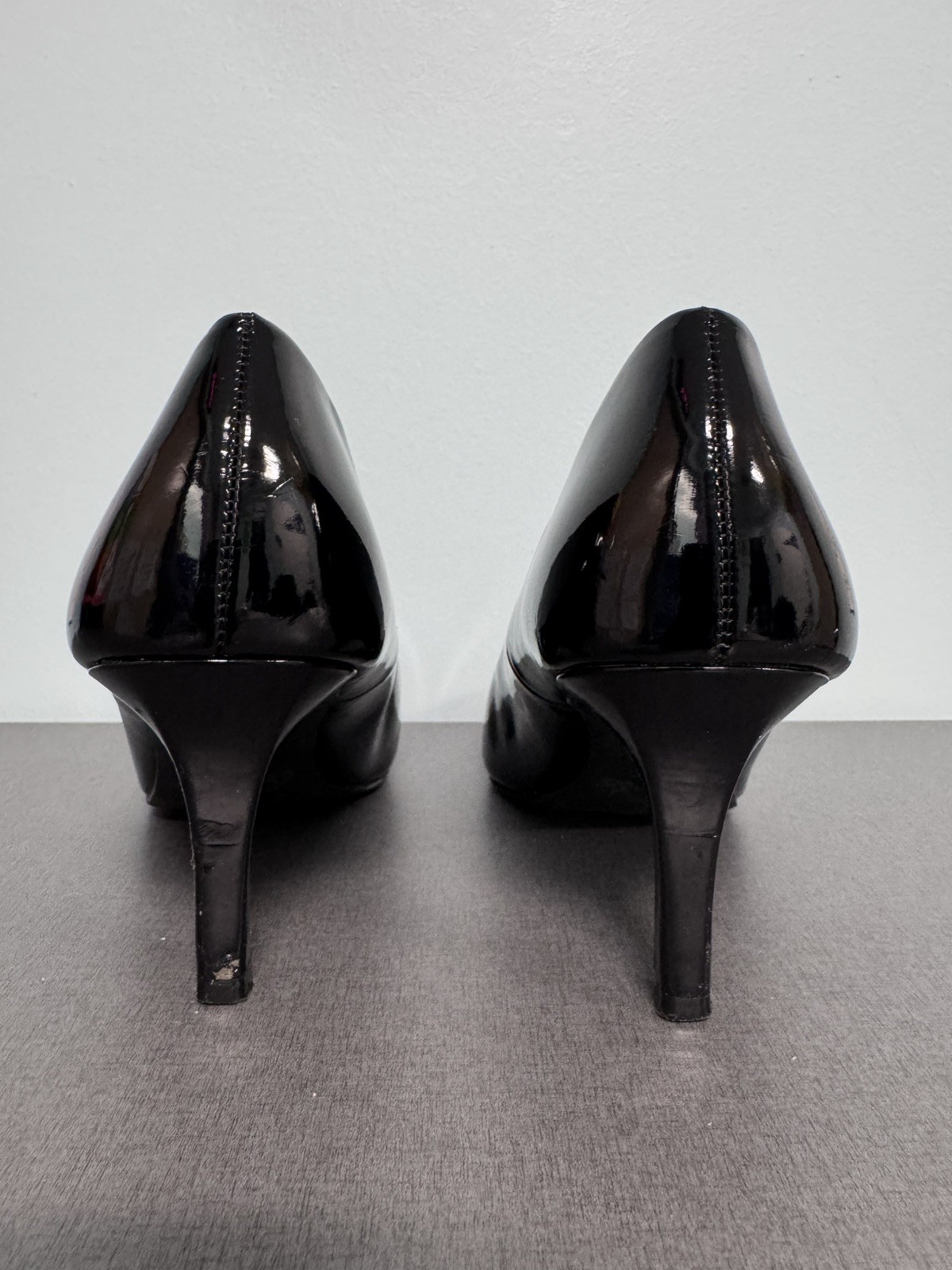 Comfort Plus by Predictions Black Patent Mid Heel Pumps Size 5.5