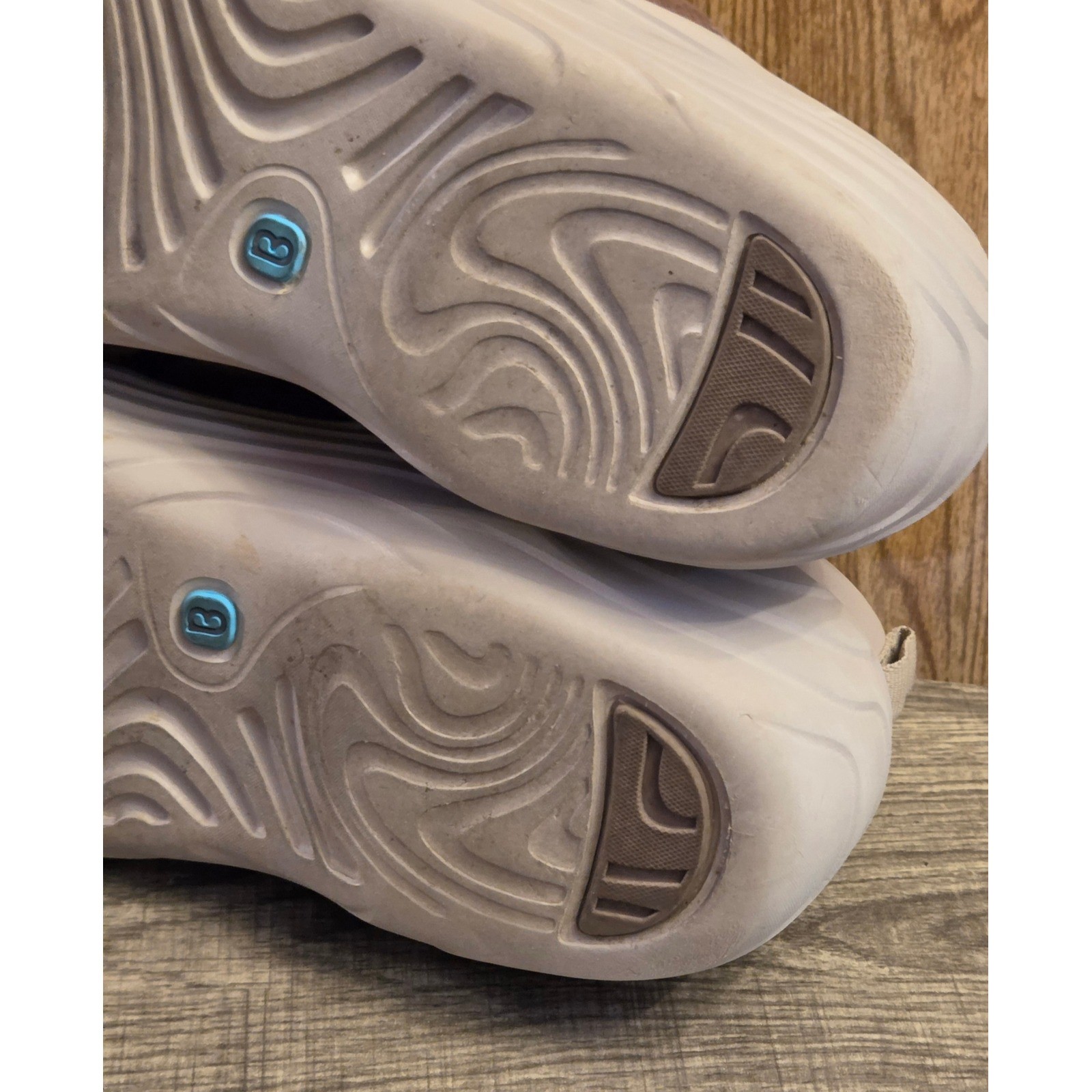 Bzees Zing Slip On Platform Loafer Shoes Womens Size 9 Wide Gray