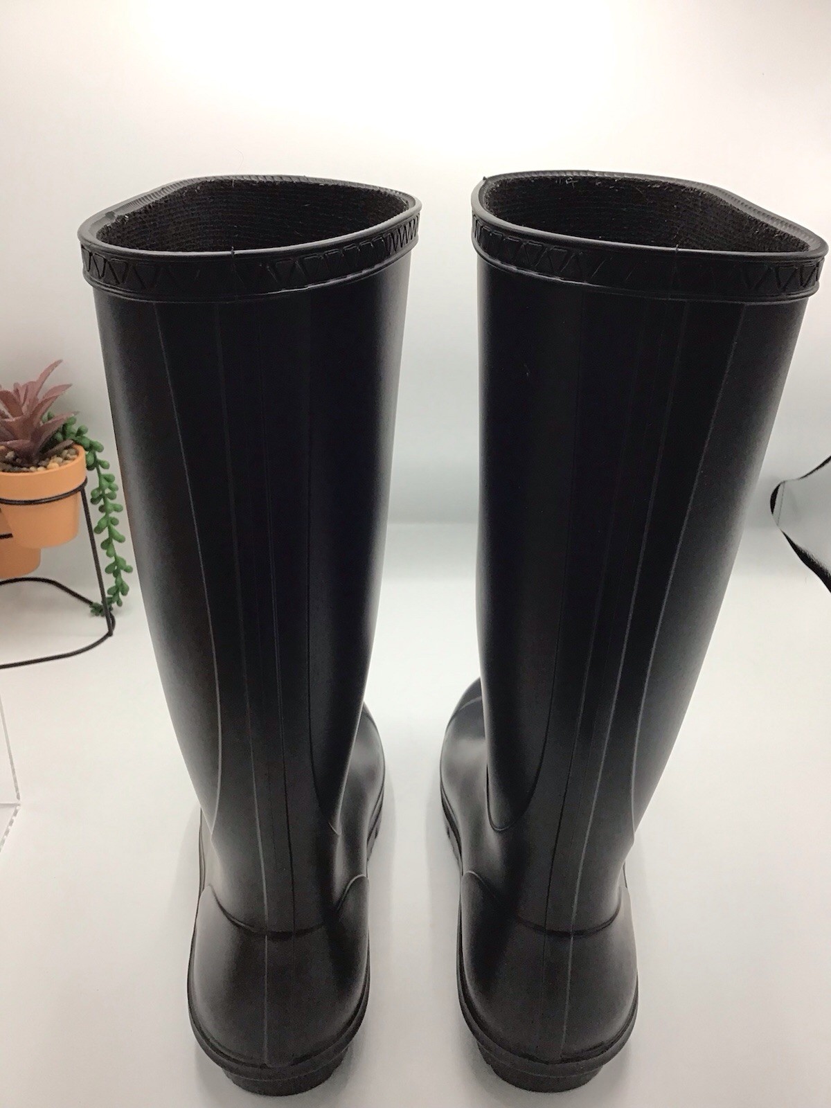 UGG SHELBY MATTE BLACK RUBBER SHEARLING TALL RAINBOOTS WOMEN’S SIZE US 8