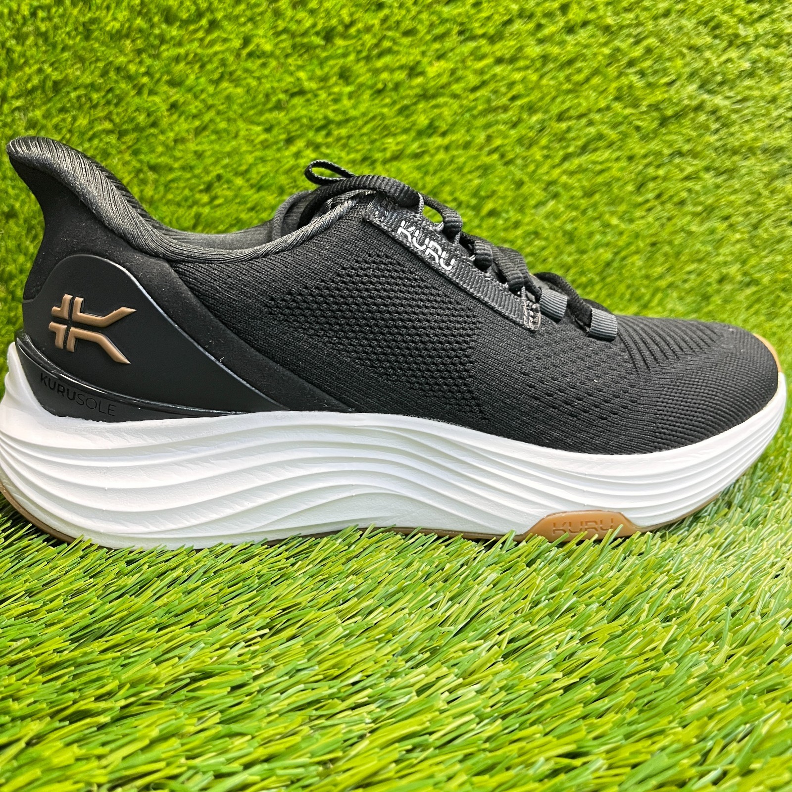 Kuru Atom 2 Womens Size 9.5D Black White Athletic Running Walking Shoes Sneakers