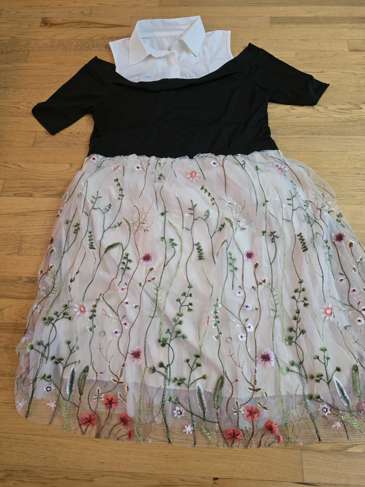 Floral Embroidered Tulle Skirt and Off Shoulder B&W Top. 2 PC – Plus Size. NWOT