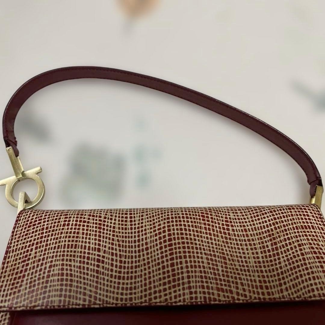 Salvatore Ferragamo Gancini Shoulder Bag Beige Red Leather 9.3in x 5.5in x 2.8in