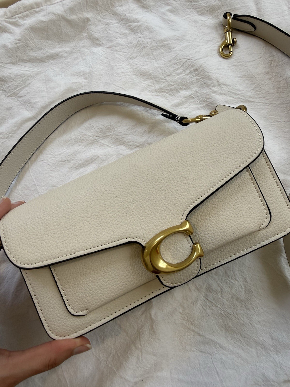 Coach Tabby 20 Women’s Shoulder Bag White With Gold Hardware – Small