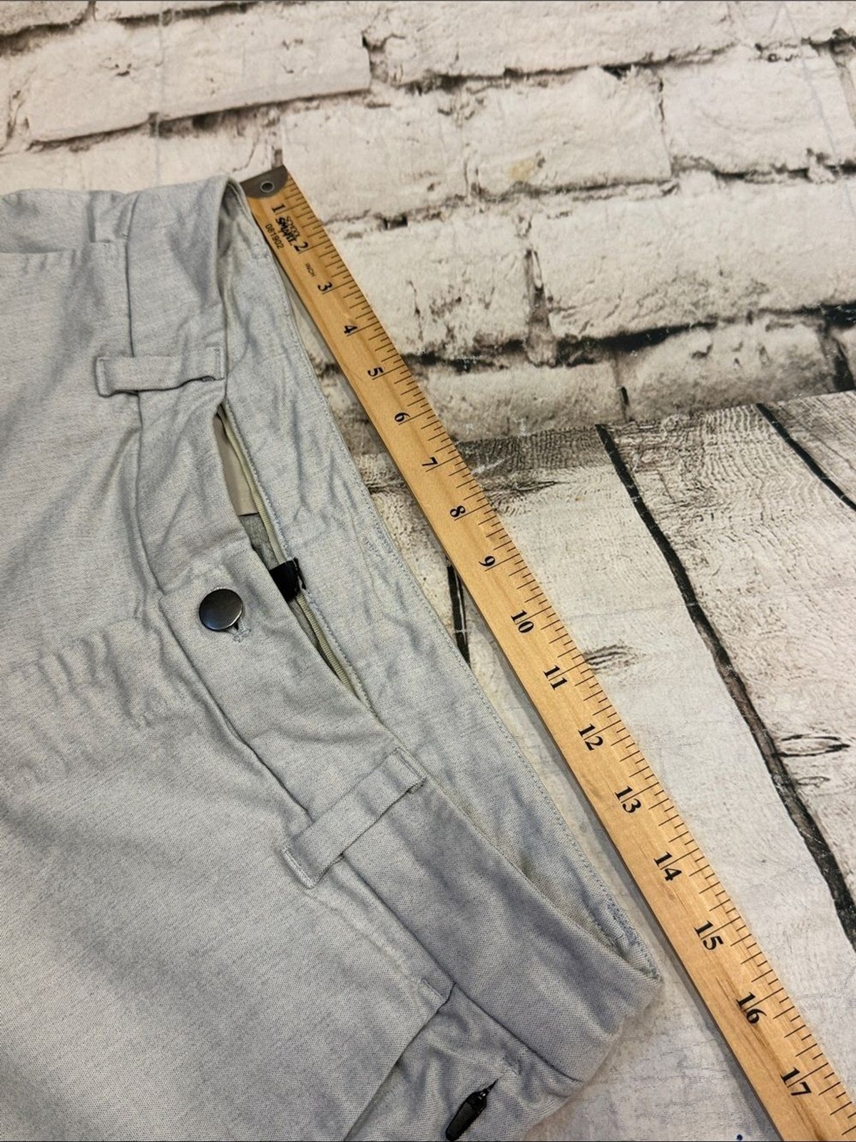 Lululemon Commission Shorts in Heather Gray Men’s Size 31