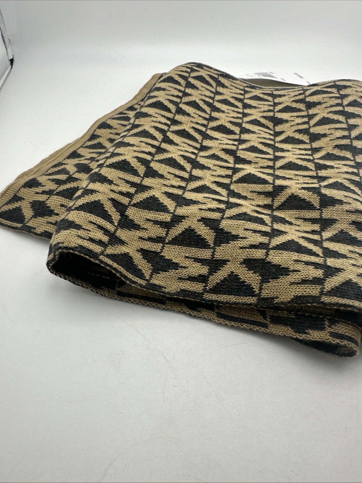 MICHAEL KORS KNITTED FABRIC,ACRYLIC CAMEL+BLACK SCARF,SHAWL,WRAP