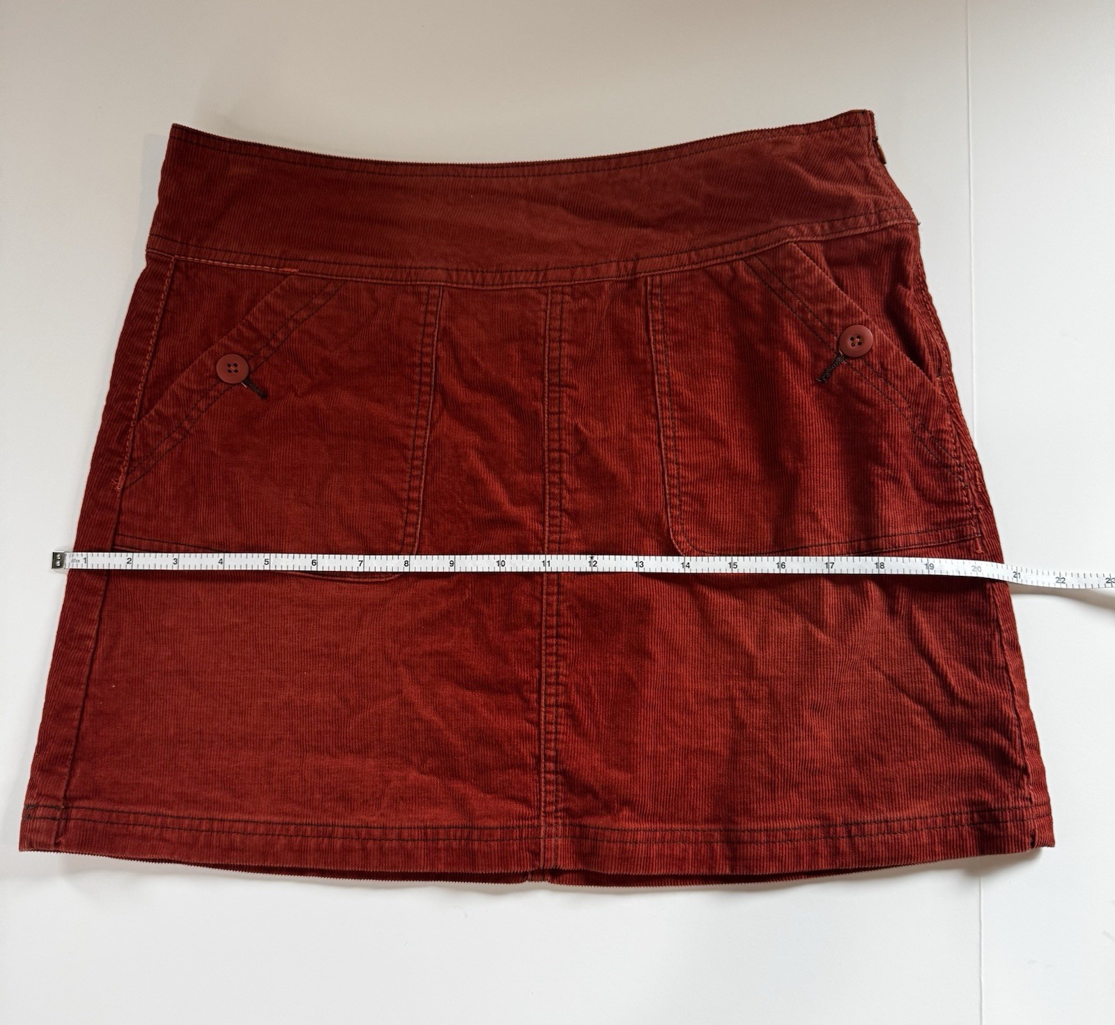 prAna Women’s burnt orange Corduroy Mini Skirt Size 8 Pockets Zip Closure