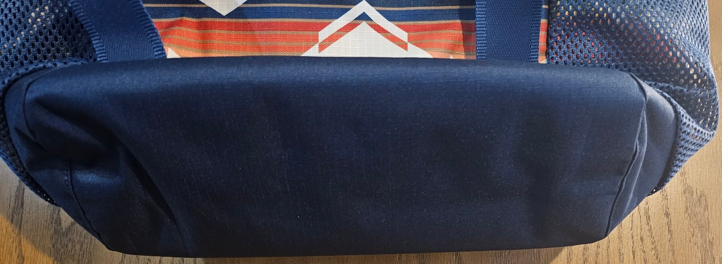 NWT Pendleton Navy Aztec Geometric Tote Bag Zip Closure & 6 Pocket’s