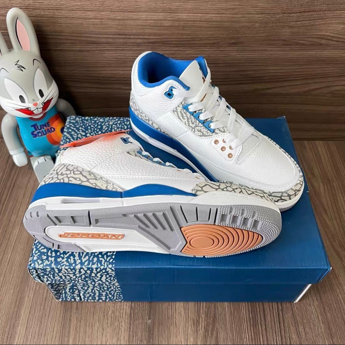 Jordan Air Jordan 3 Retro “White and True Blue” Mid-Top Basketball shoes