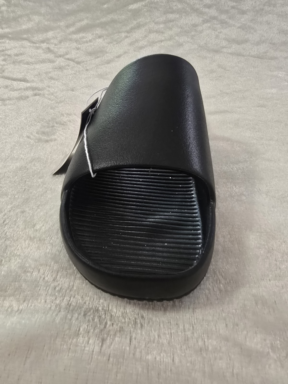 RIGHT SHOE ONLY- Size 12- Men’s Nike Calm Slides in Triple Black