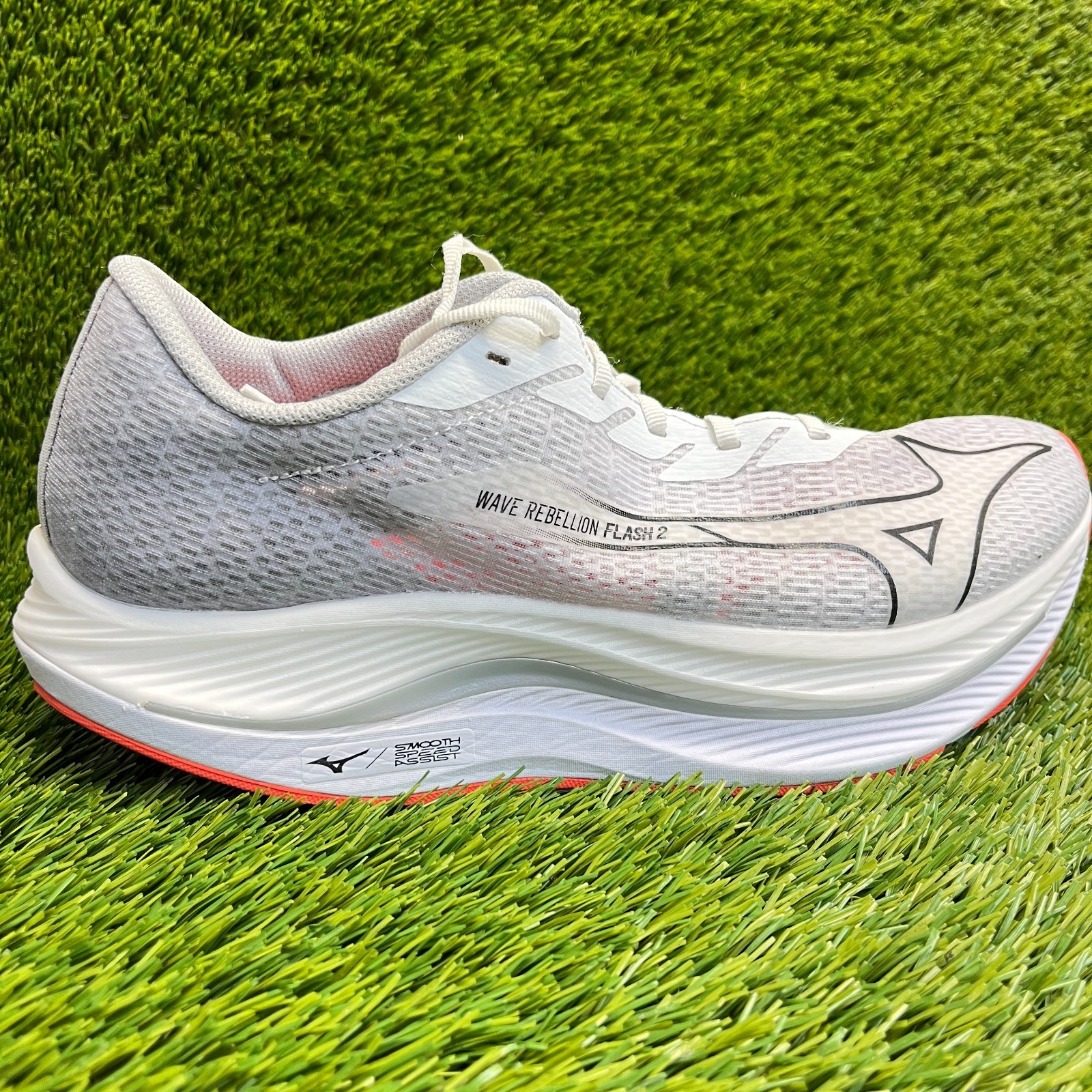 Mizuno Wave Rebellion Flash 2 Mens Size 10.5 White Gray Running Shoes Sneakers