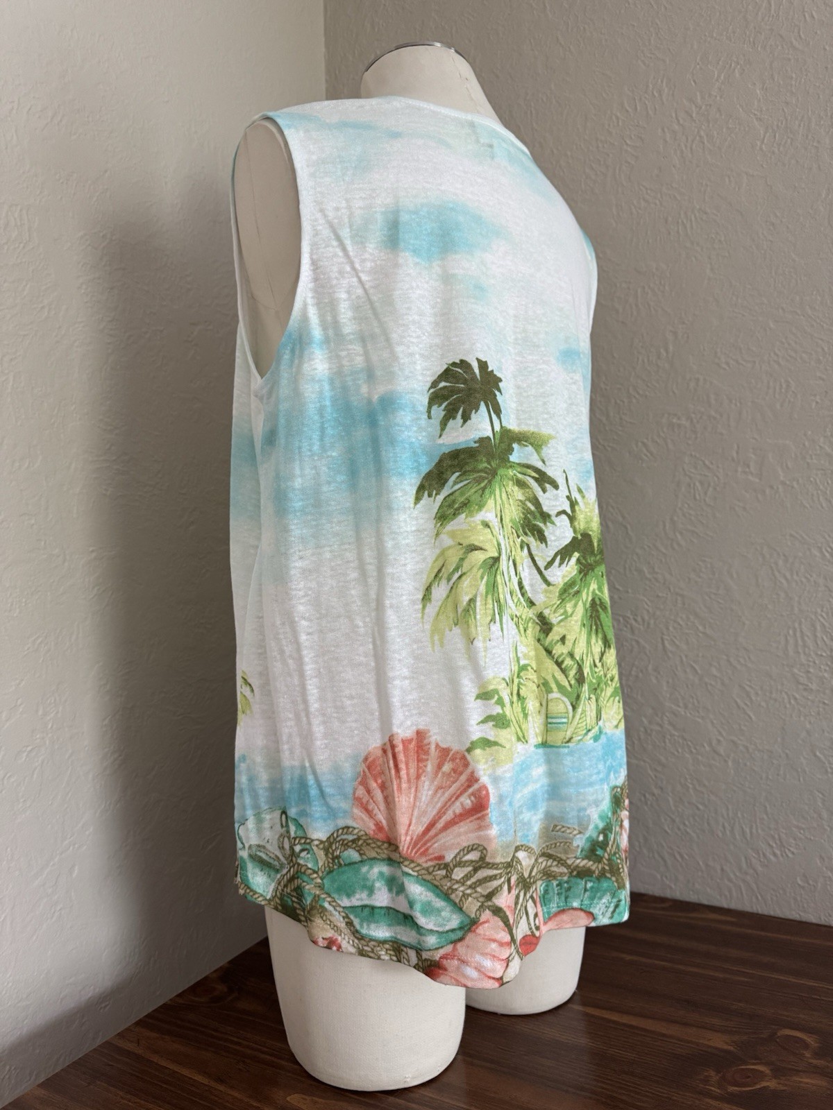 J.Jill 100% Linen Sleeveless Beach Scene Tank Size Medium