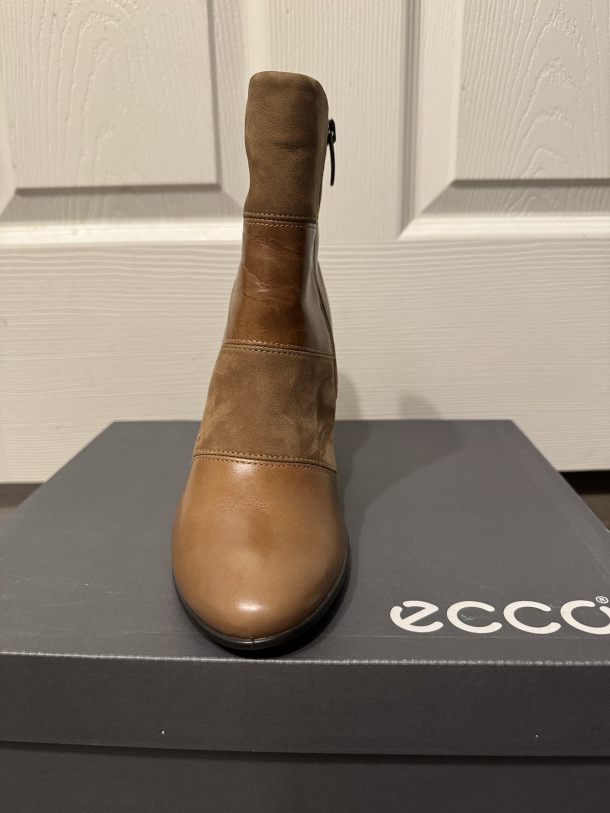 ECCO Shape 75 Women’s Brown Leather Ankle Bootie Zip Lined EU 38 US 7-7.5